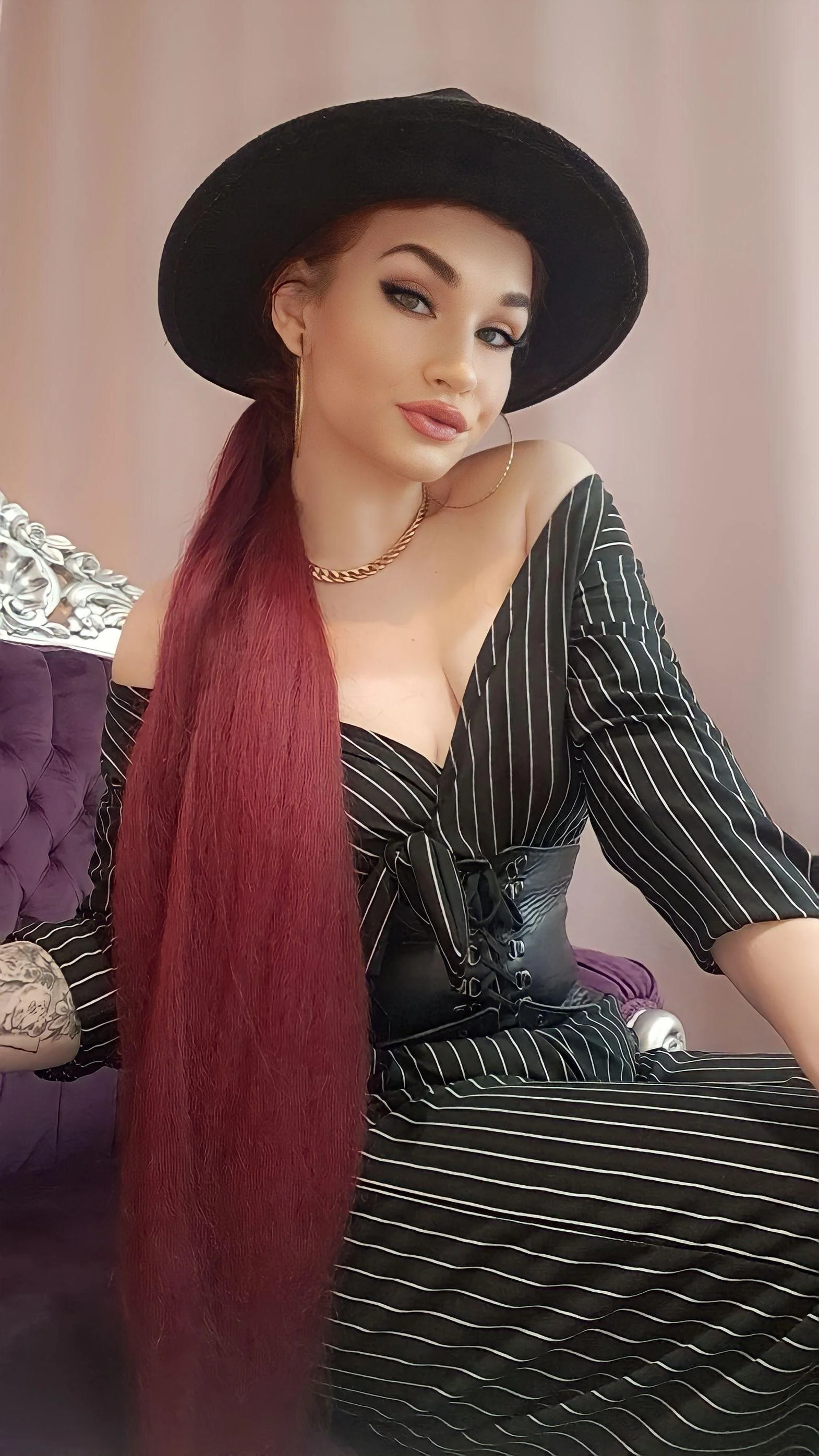XXX Porn Photo of Nude MistressKasandra 11
