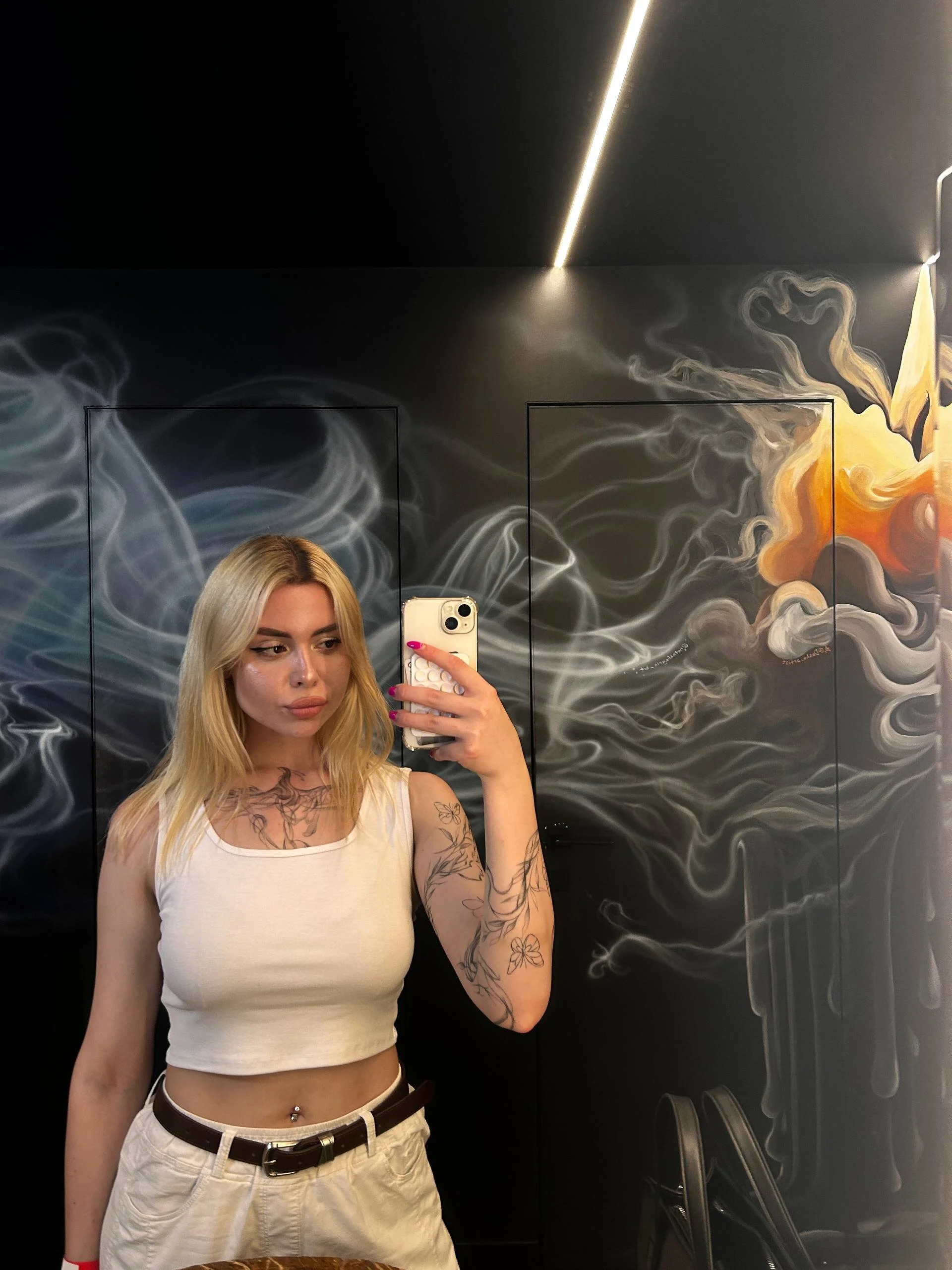 XXX Porn Photo of Nude AveriReynolds 8