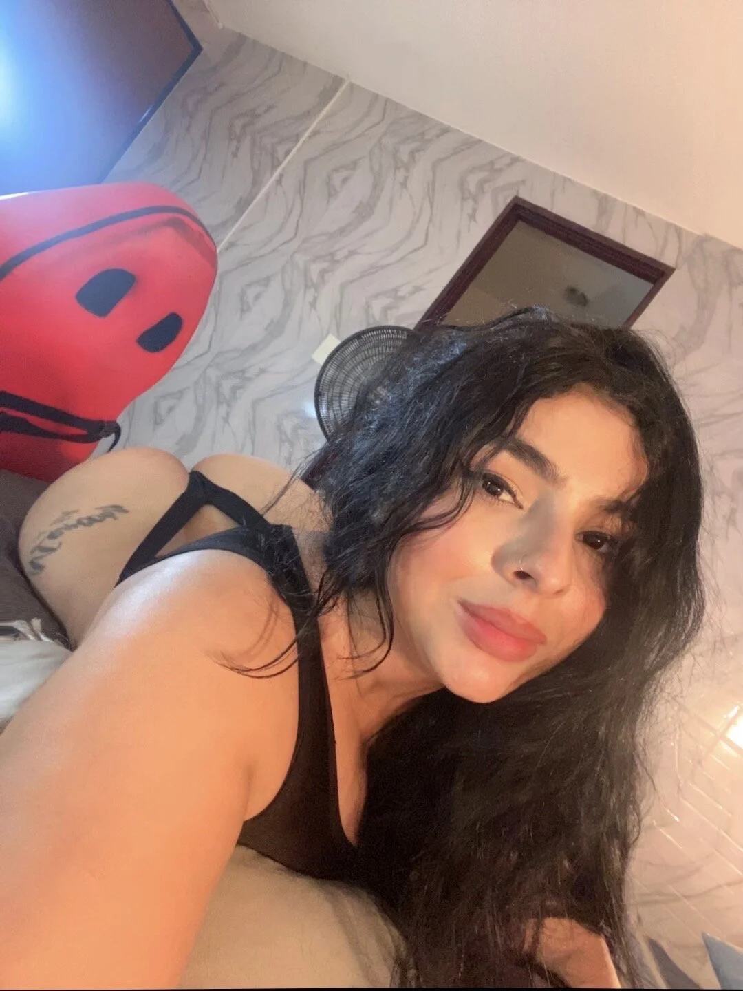 XXX Porn Photo of Nude hannahscotX 2