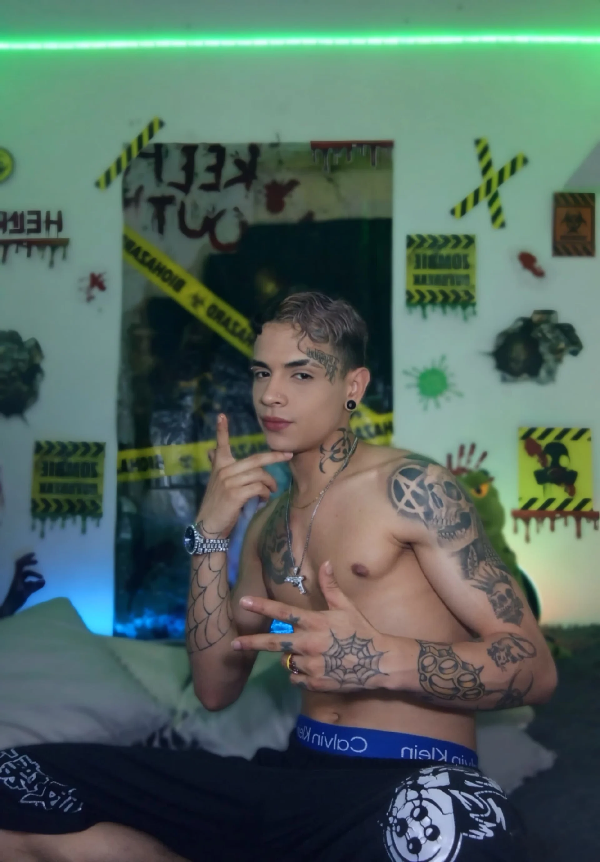 XXX Porn Photo of Nude alex_rockstar 10