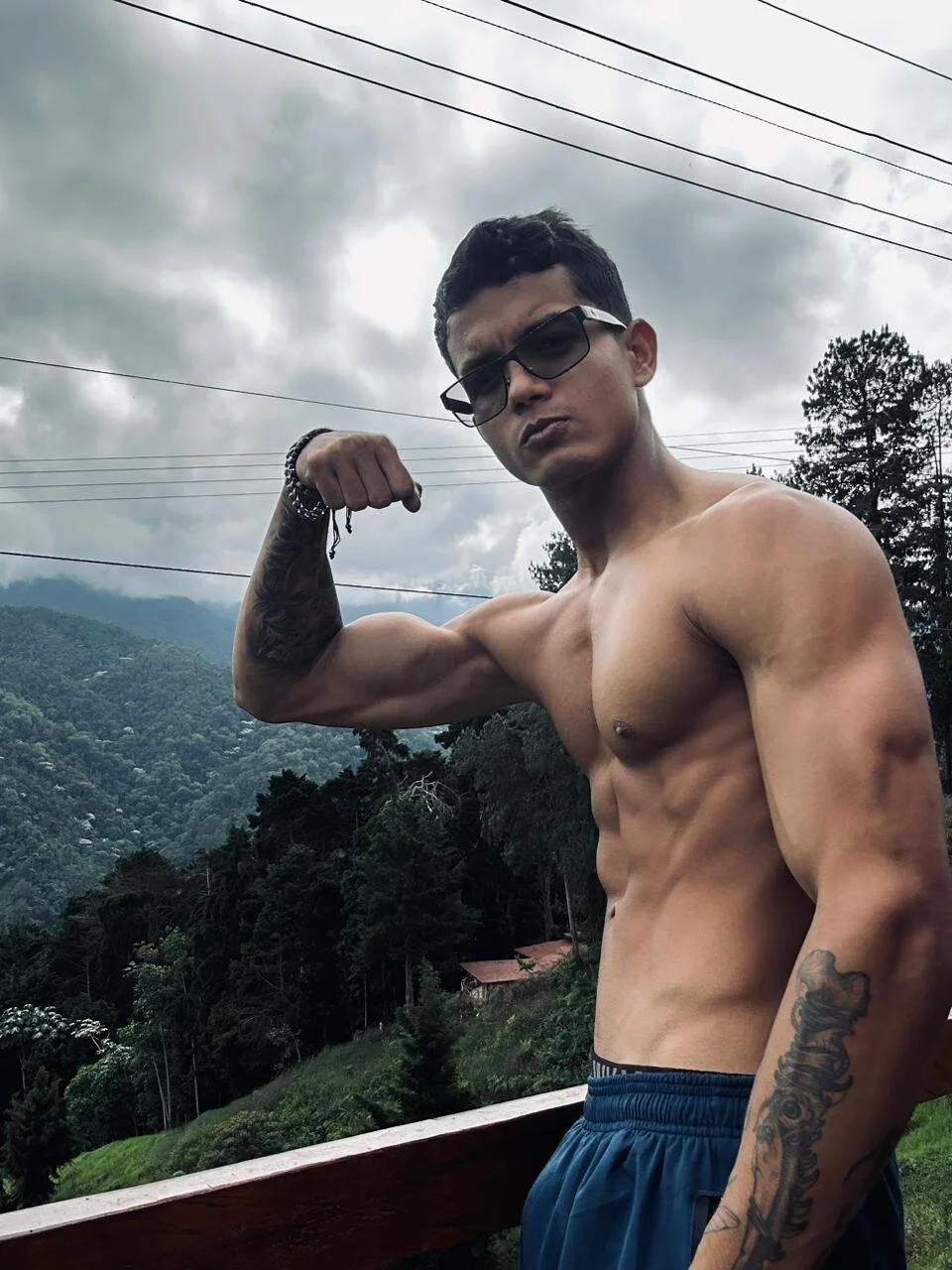 XXX Porn Photo of Nude Paradise_boy_s 9