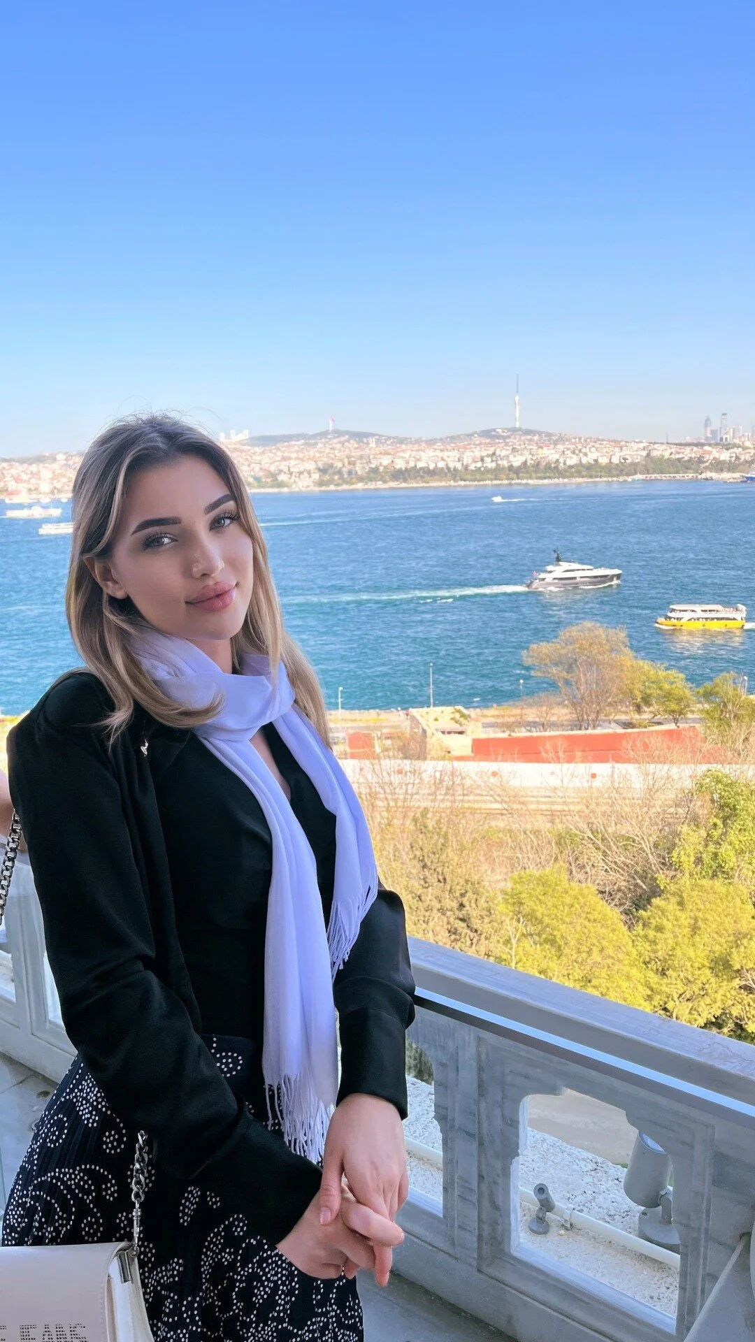 XXX Porn Photo of Nude vixenhugv 19