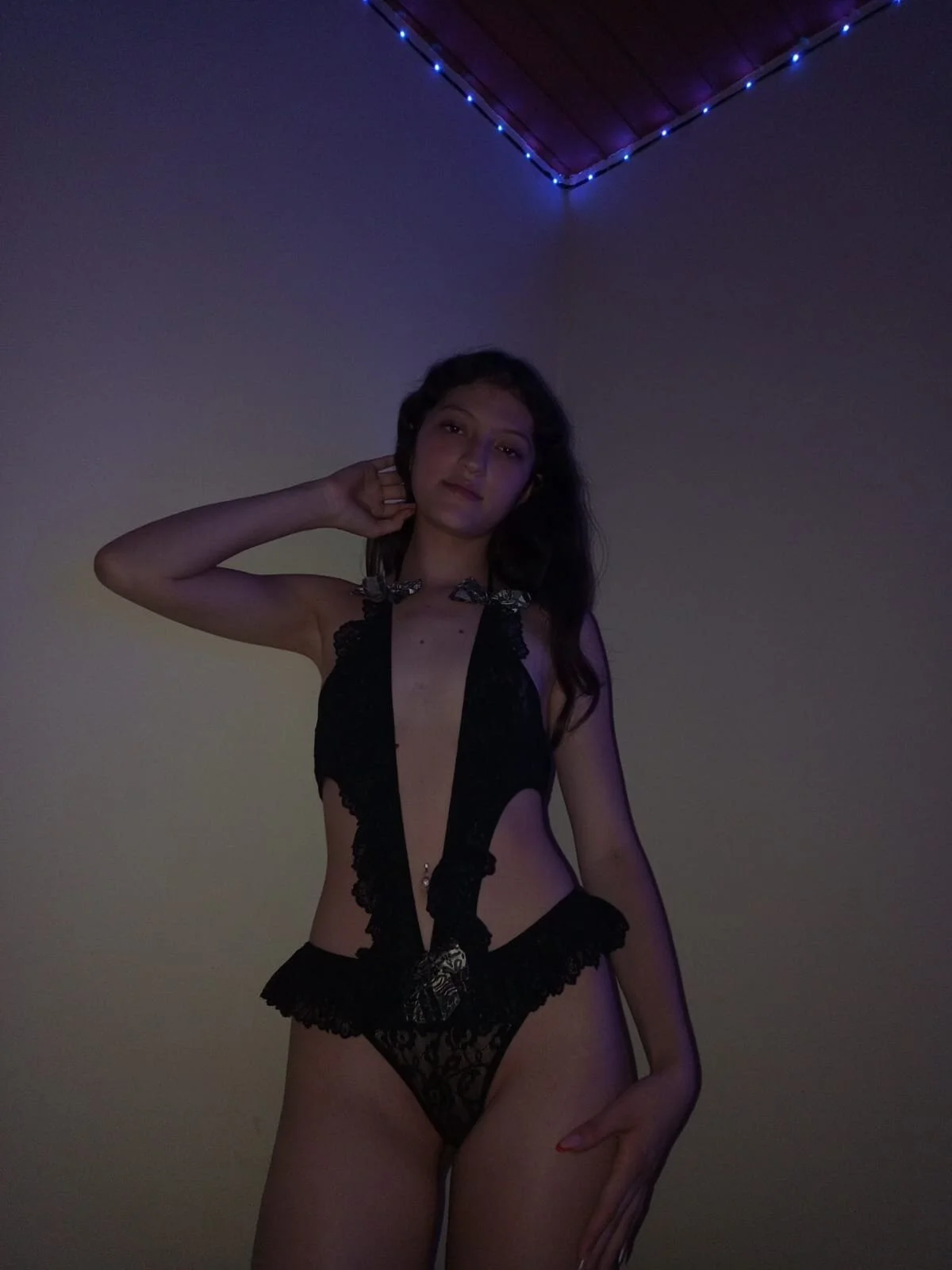 XXX Porn Photo of Nude analia_ross_ 5