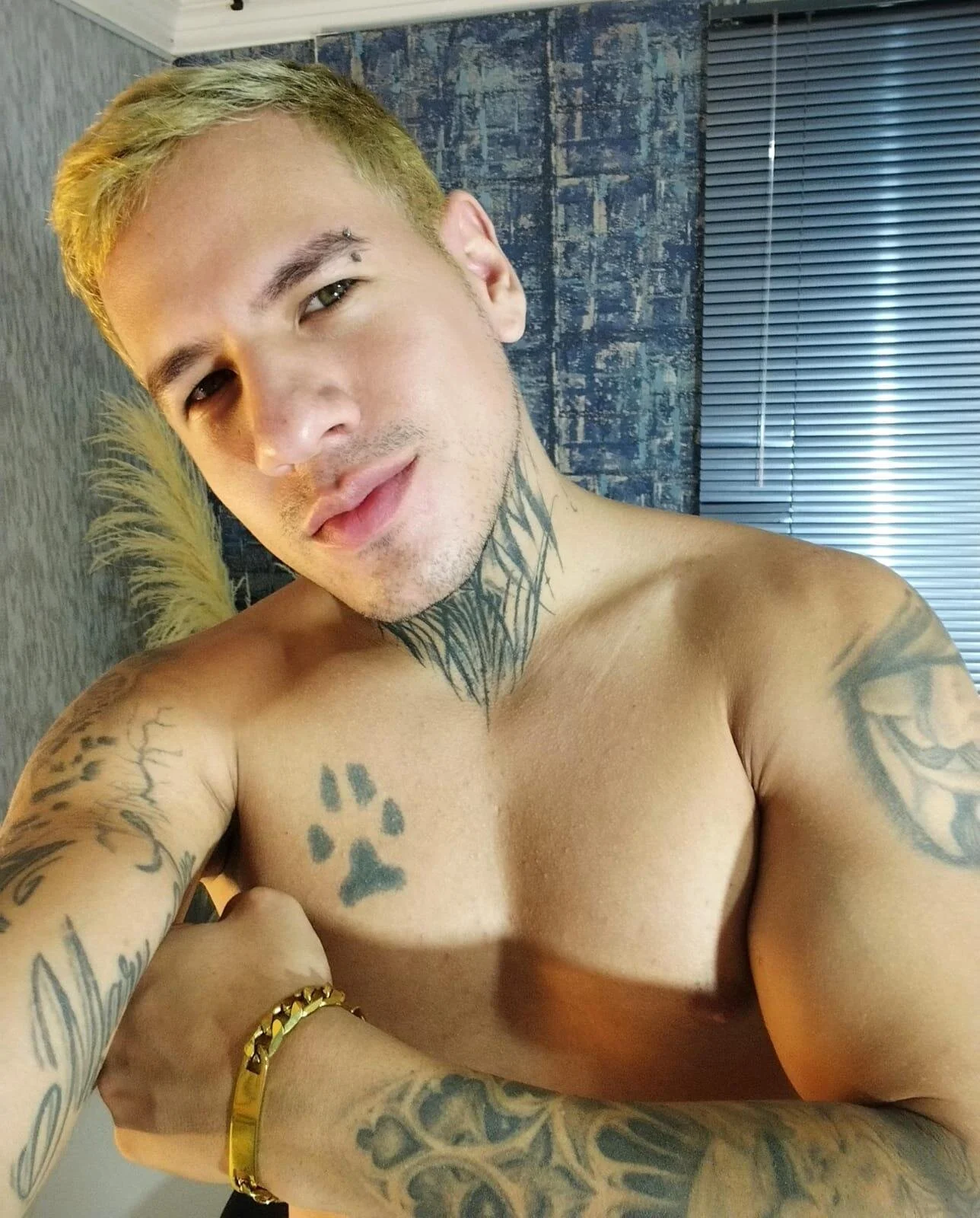 XXX Porn Photo of Nude BadLiam_ 3
