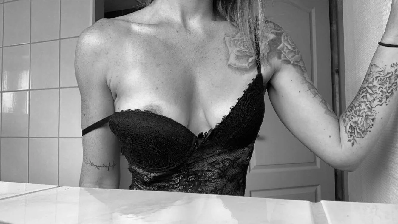 XXX Porn Photo of Nude Redhairedteacher 1