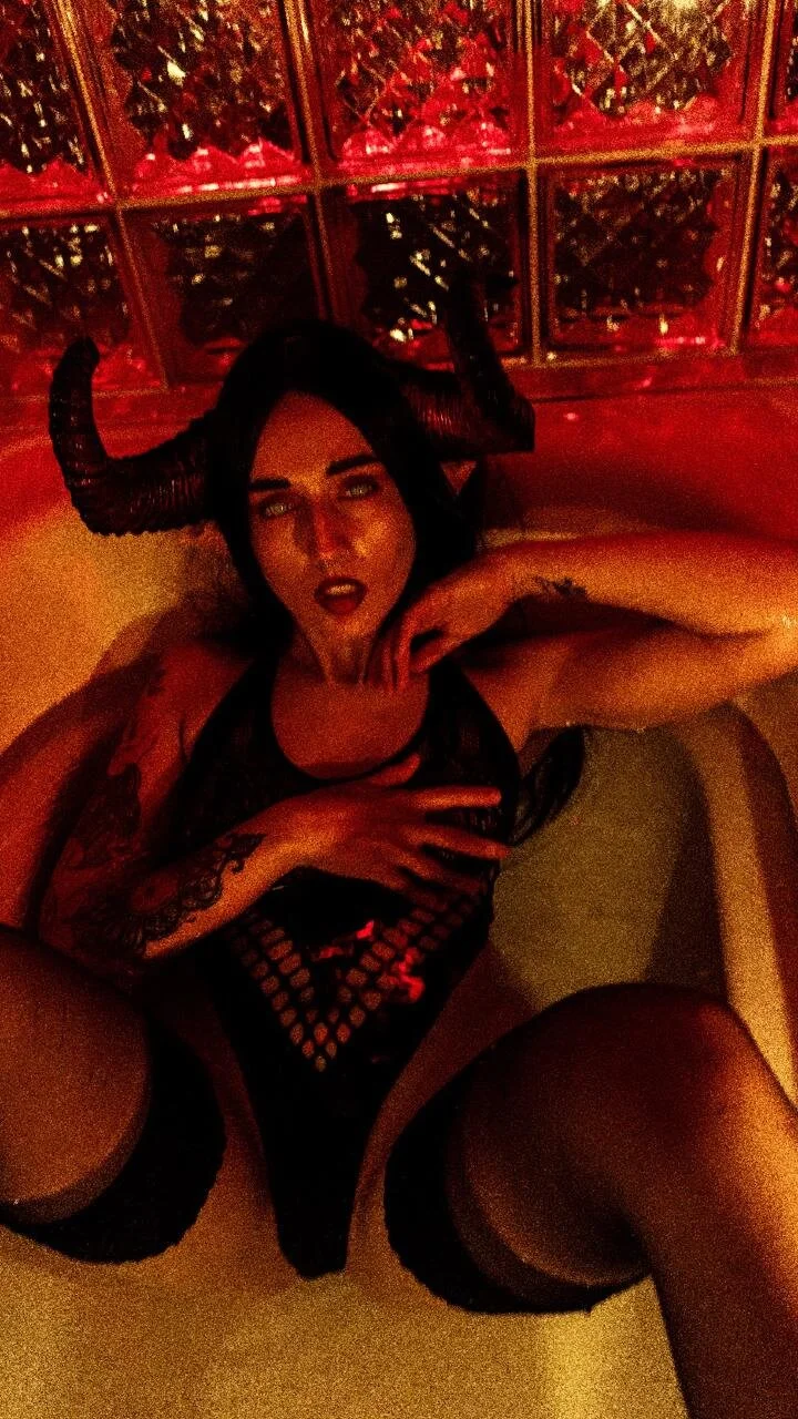 XXX Porn Photo of Nude helen_mooree 55
