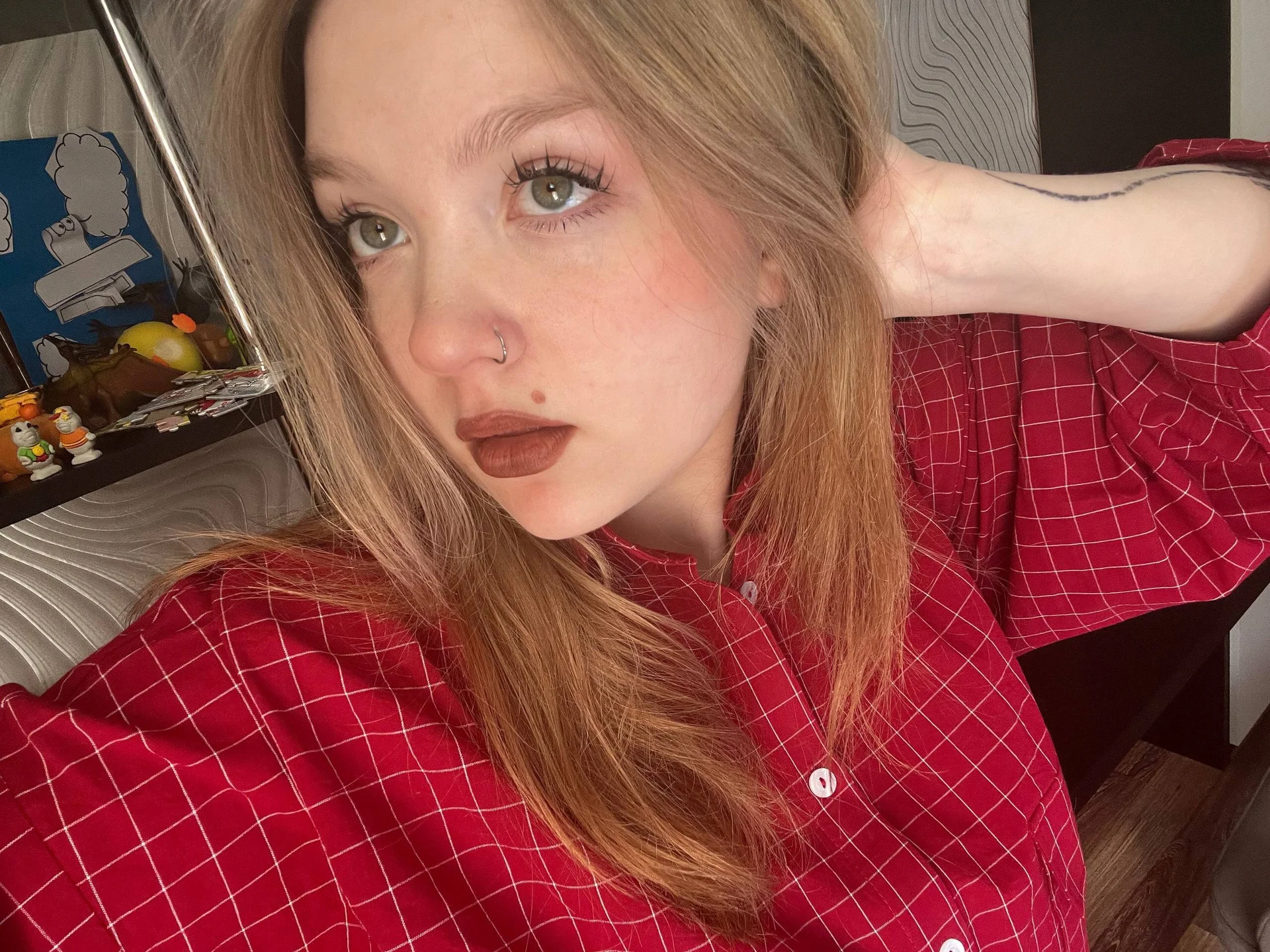 XXX Porn Photo of Nude Margo_Ring 8