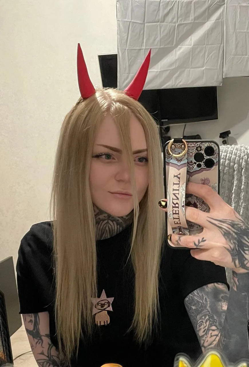 XXX Porn Photo of Nude Viktoriaraccoon 11