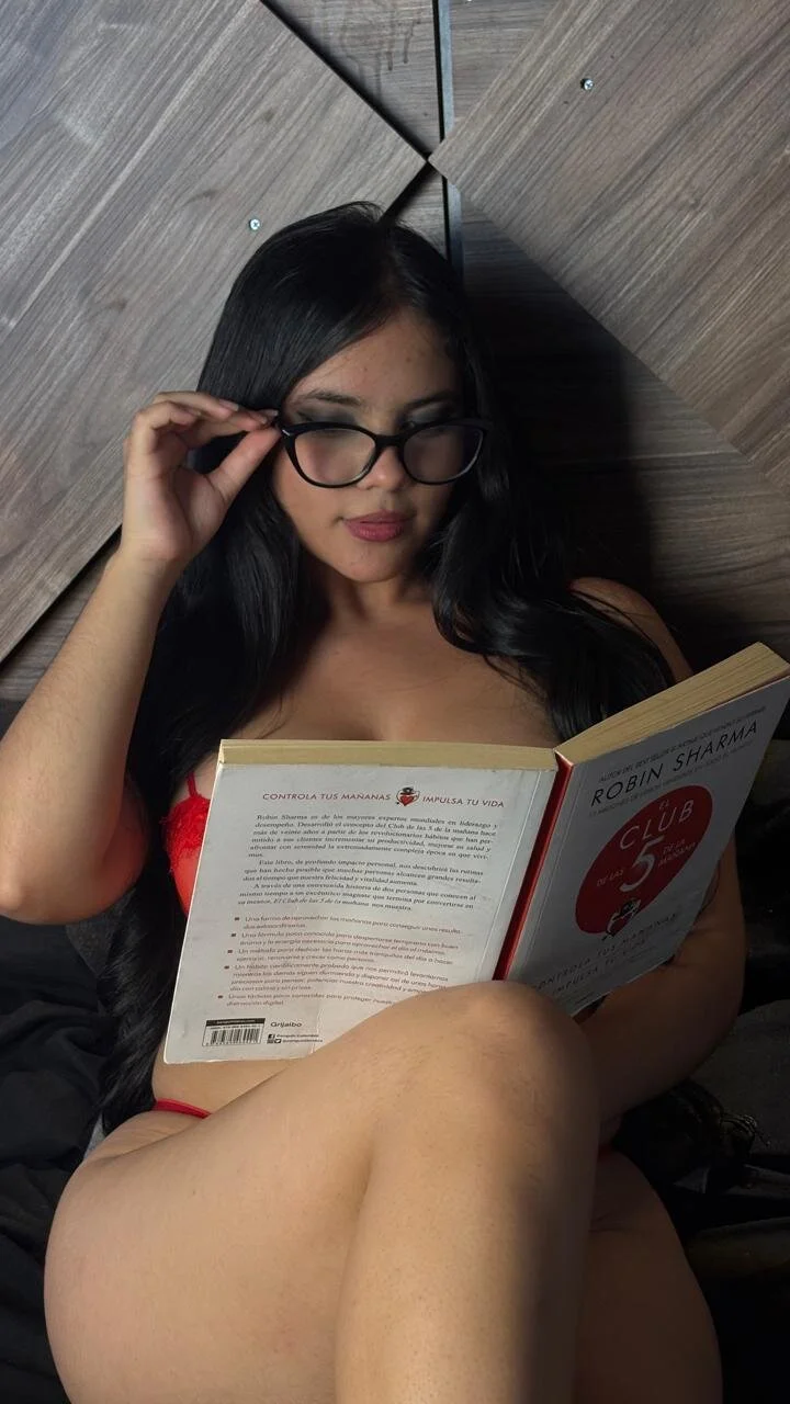 XXX Porn Photo of Nude Lara_petit 1
