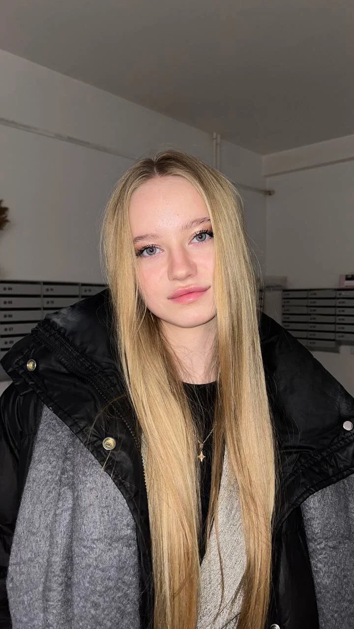 XXX Porn Photo of Nude IselaObanner 1