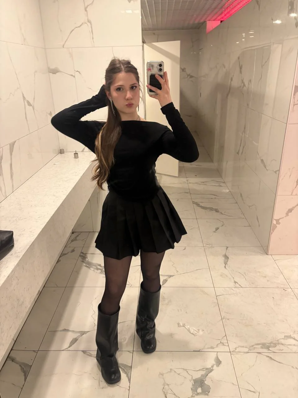 XXX Porn Photo of Nude RobinFloros 2