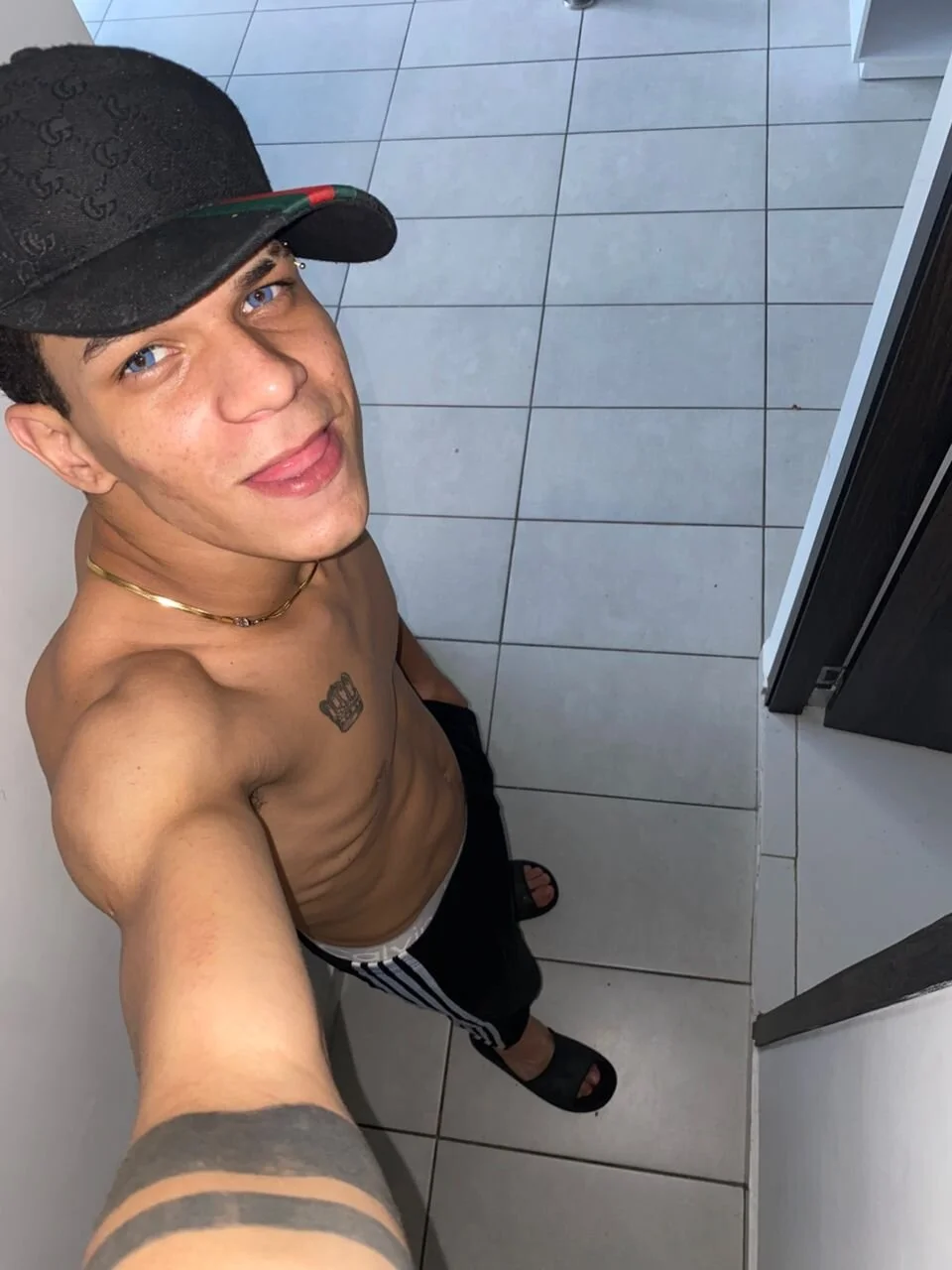 XXX Porn Photo of Nude sintabusexo01 9