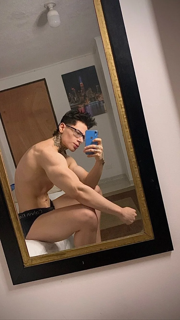 XXX Porn Photo of Nude DennisWalkerr 10