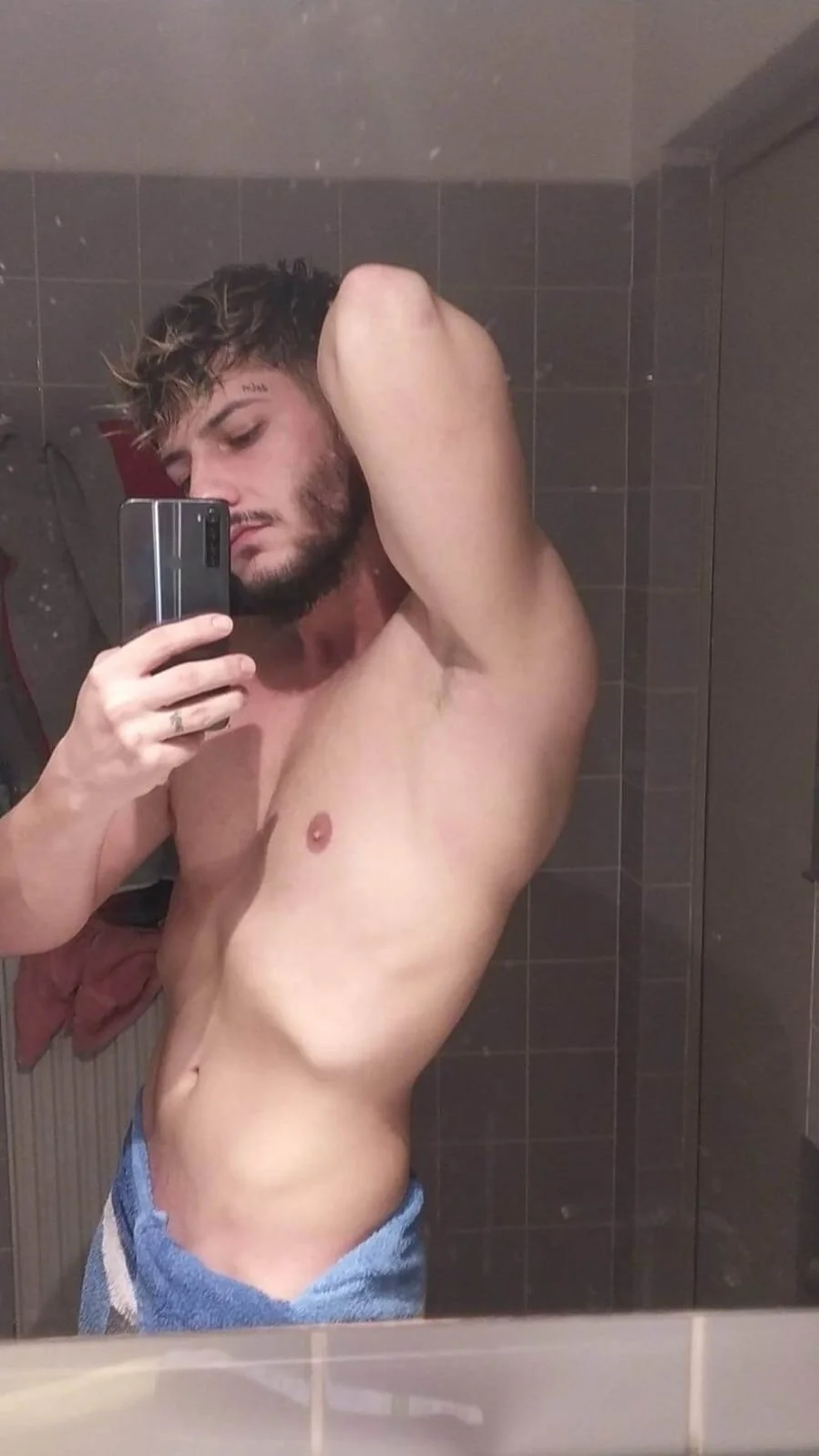 XXX Porn Photo of Nude I_amAlessandro 5