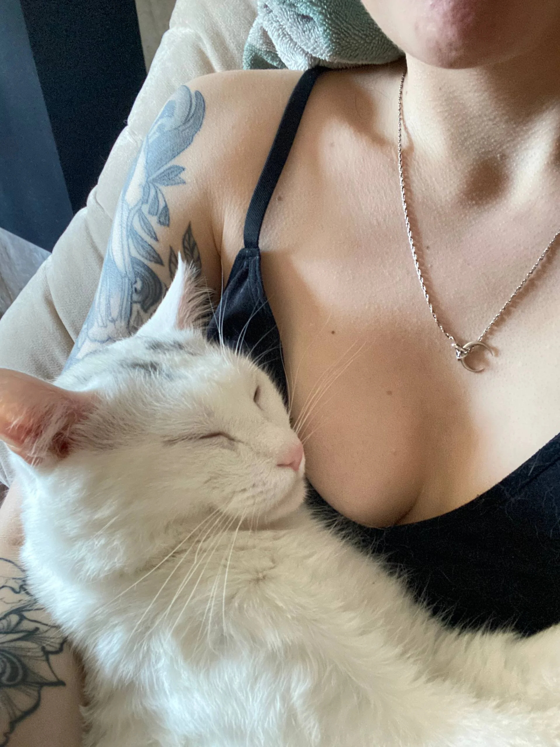 XXX Porn Photo of Nude shy_Miracle 21