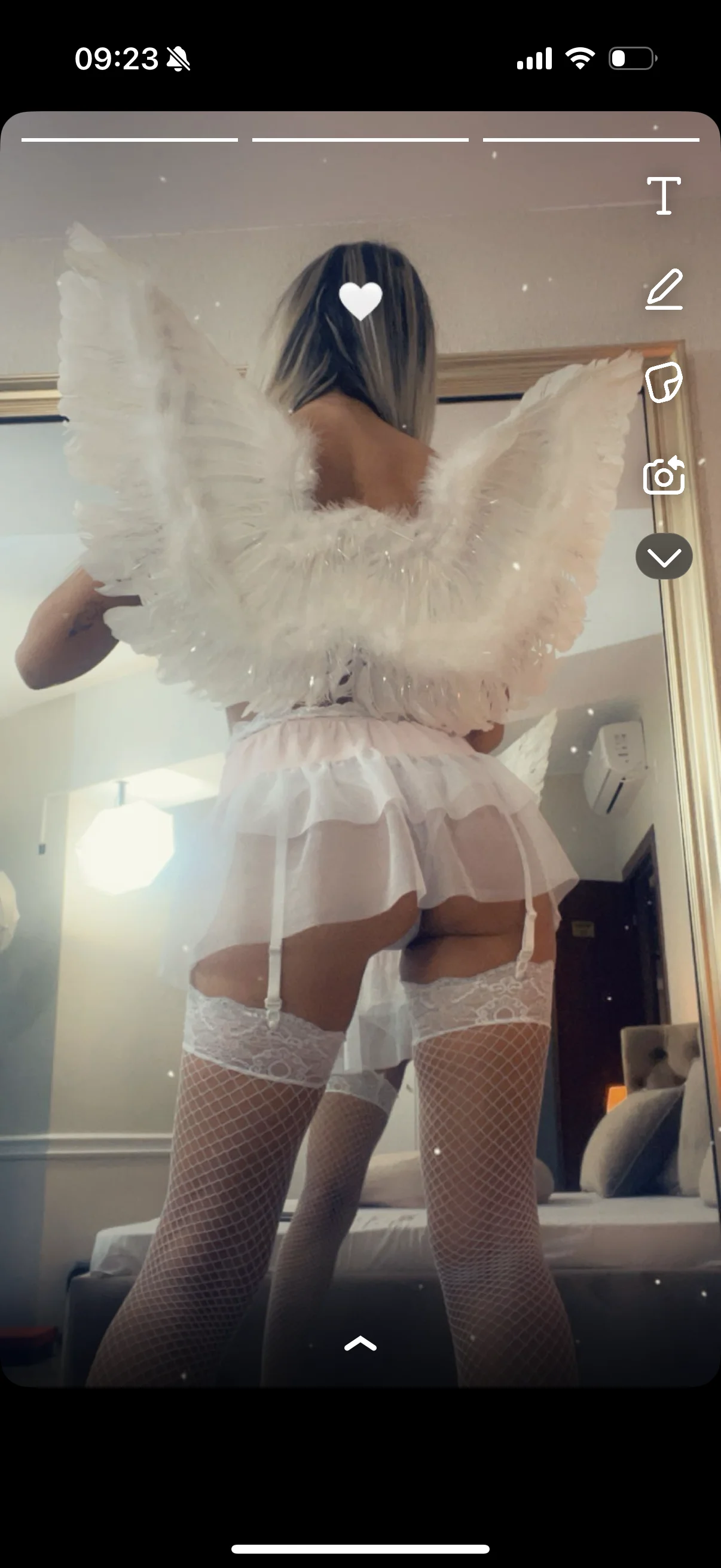 XXX Porn Photo of Nude RaquelleDevon 3