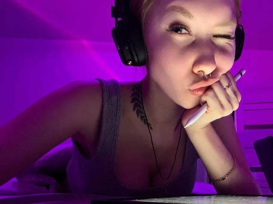 XXX Porn Photo of Nude Mimi_Red 2