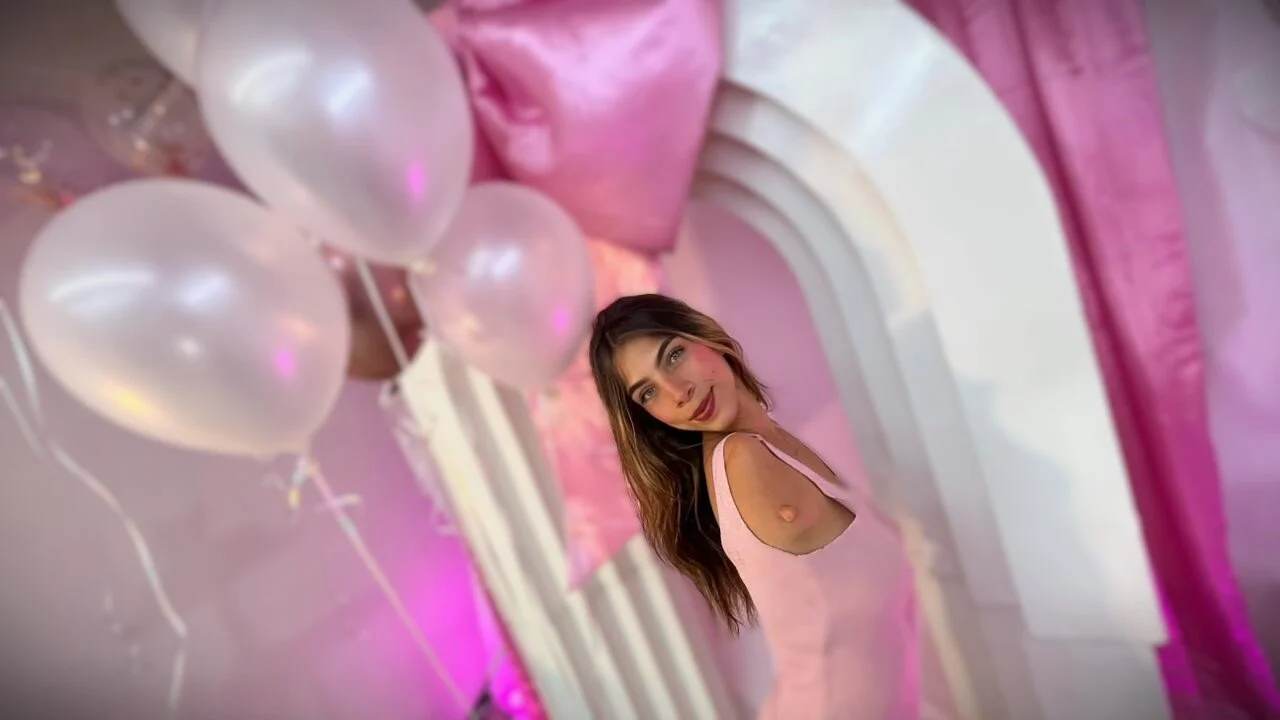 XXX Porn Photo of Nude DulceeEsmeralda 47