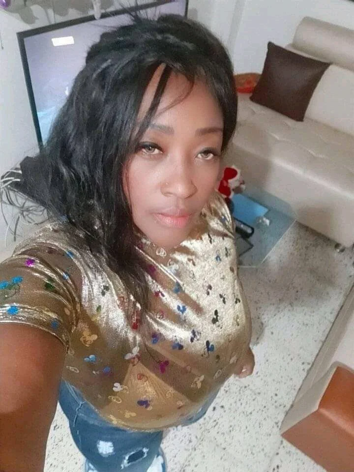 XXX Porn Photo of Nude loretybig 24