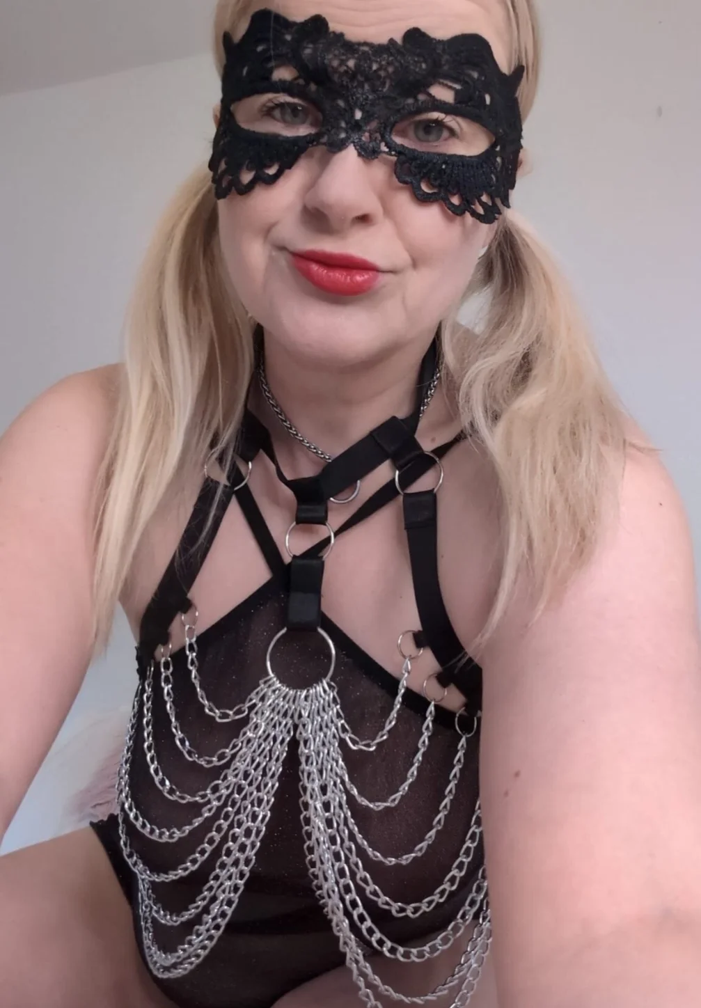 XXX Porn Photo of Nude SuzieSub 5