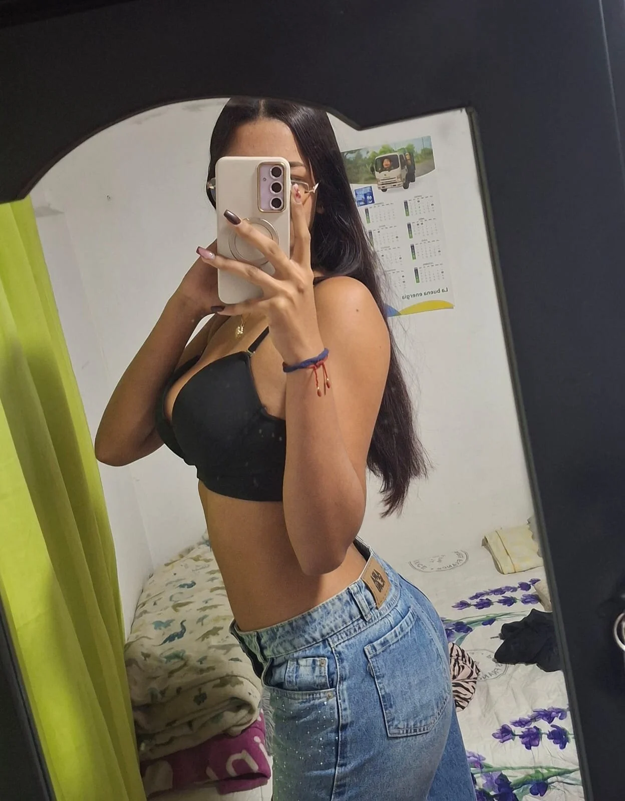XXX Porn Photo of Nude carolaine_adams 5