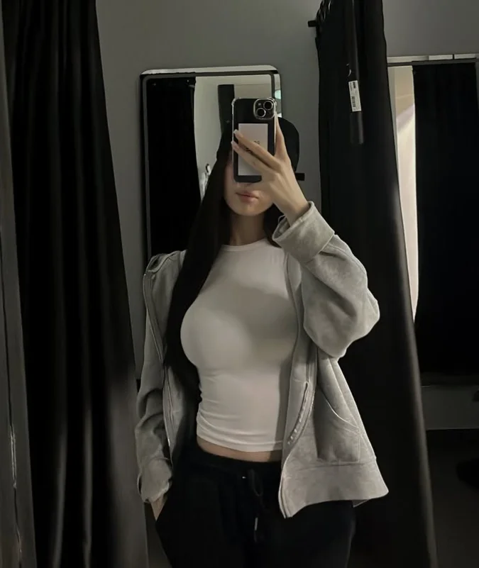 XXX Porn Photo of Nude LivelyEmulsion 1