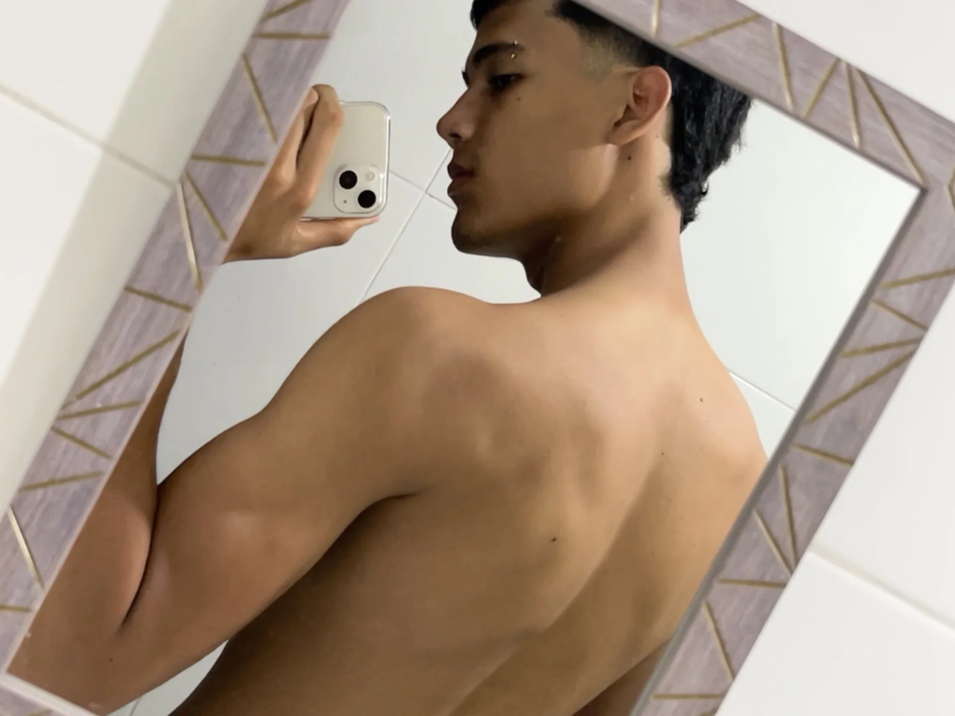 XXX Porn Photo of Nude Adrian_0110 3
