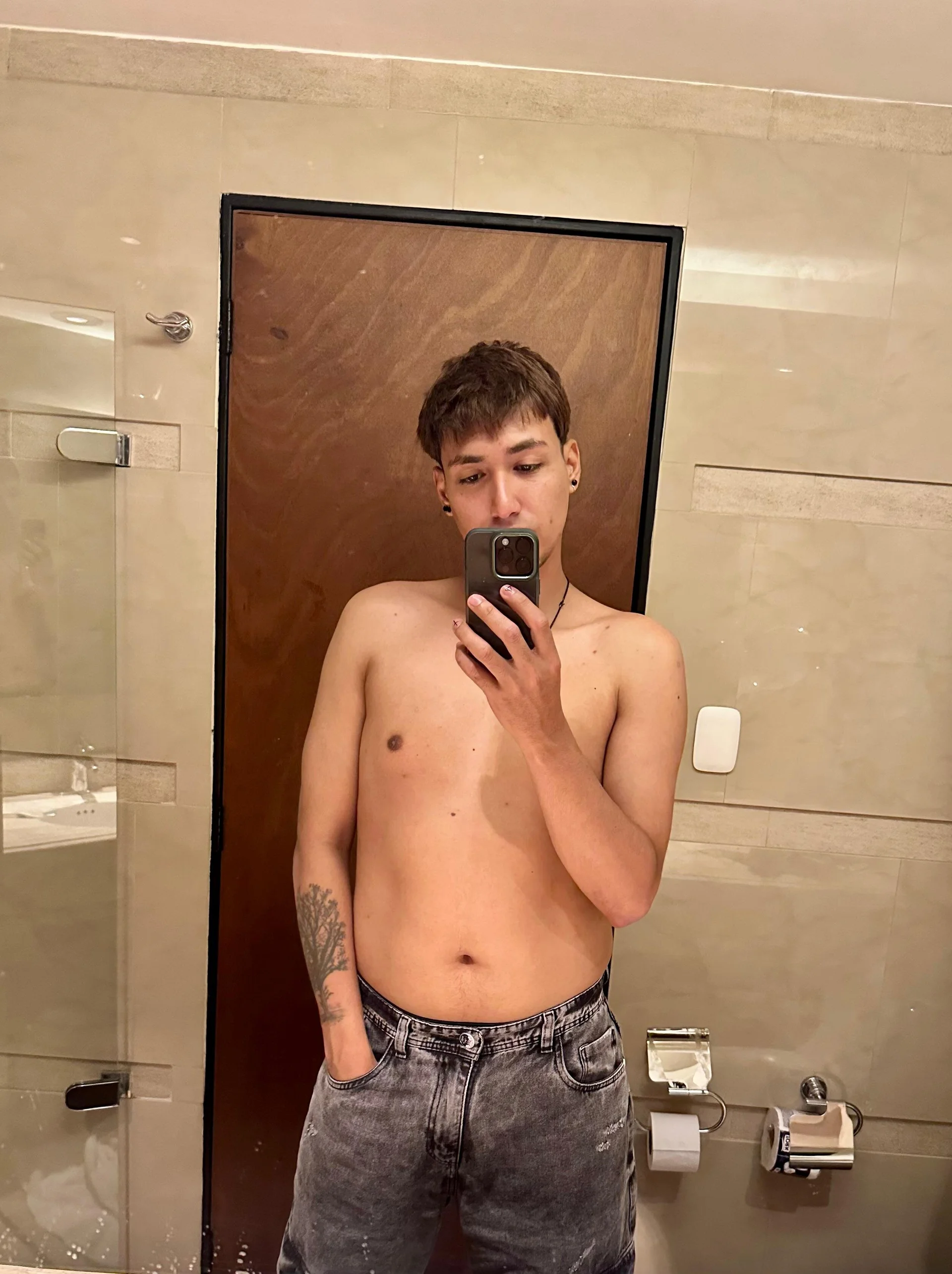 XXX Porn Photo of Nude Dante_Guerrero 1
