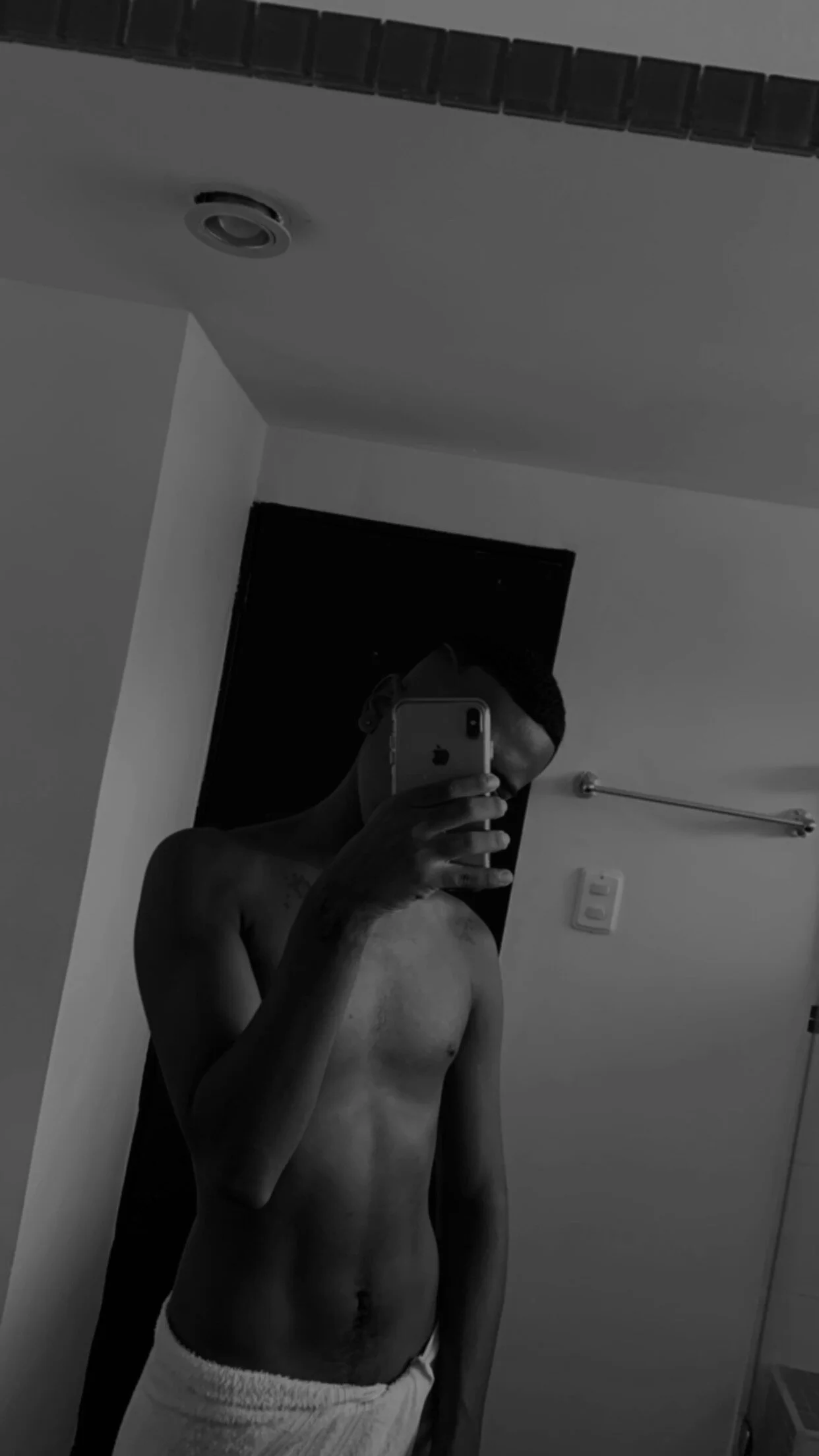 XXX Porn Photo of Nude PatrickWest 12