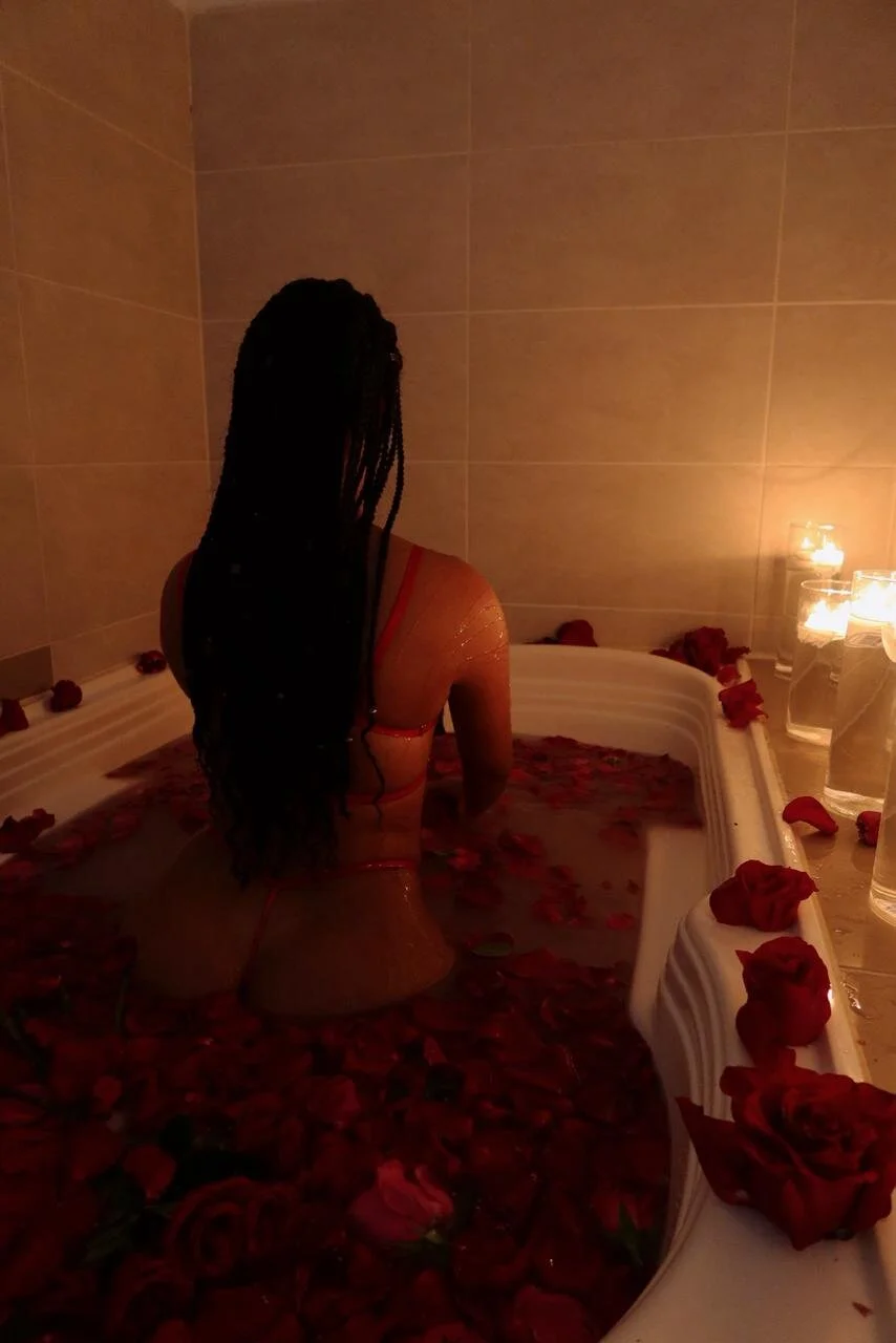 XXX Porn Photo of Nude raven_stonee 100