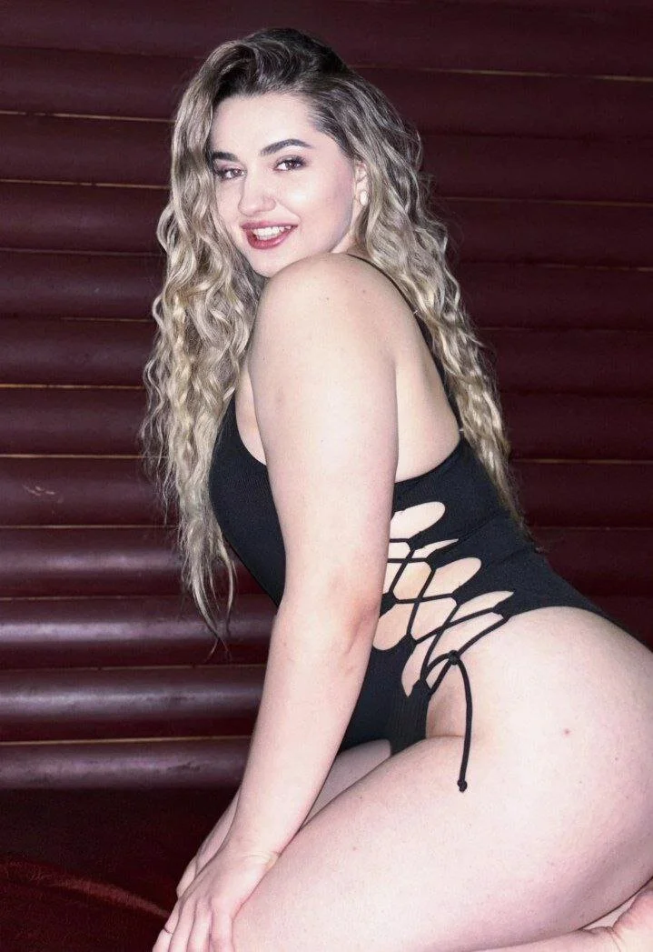 XXX Porn Photo of Nude Smi1eF1ower 2