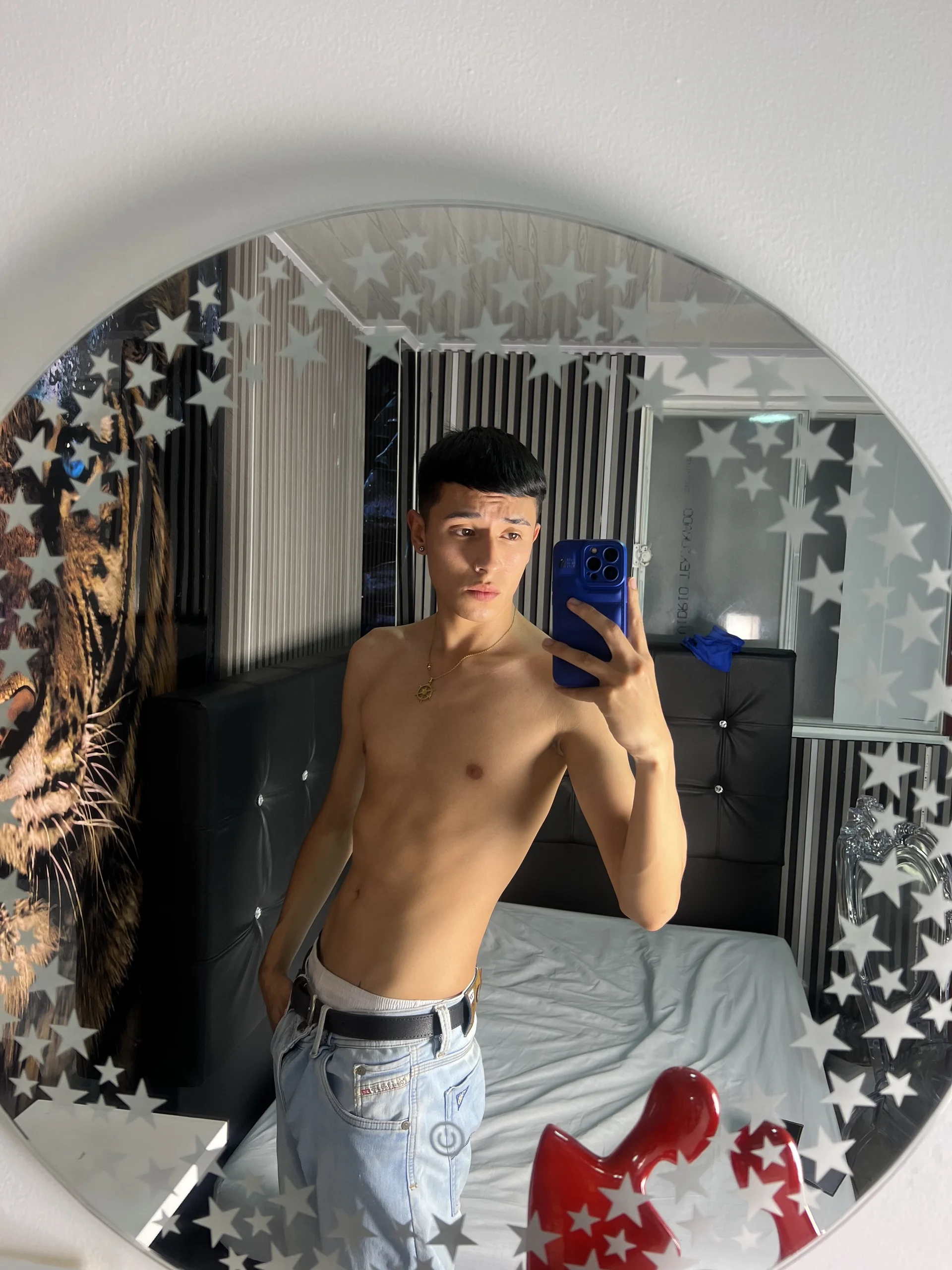 XXX Porn Photo of Nude Isaac_tan 3