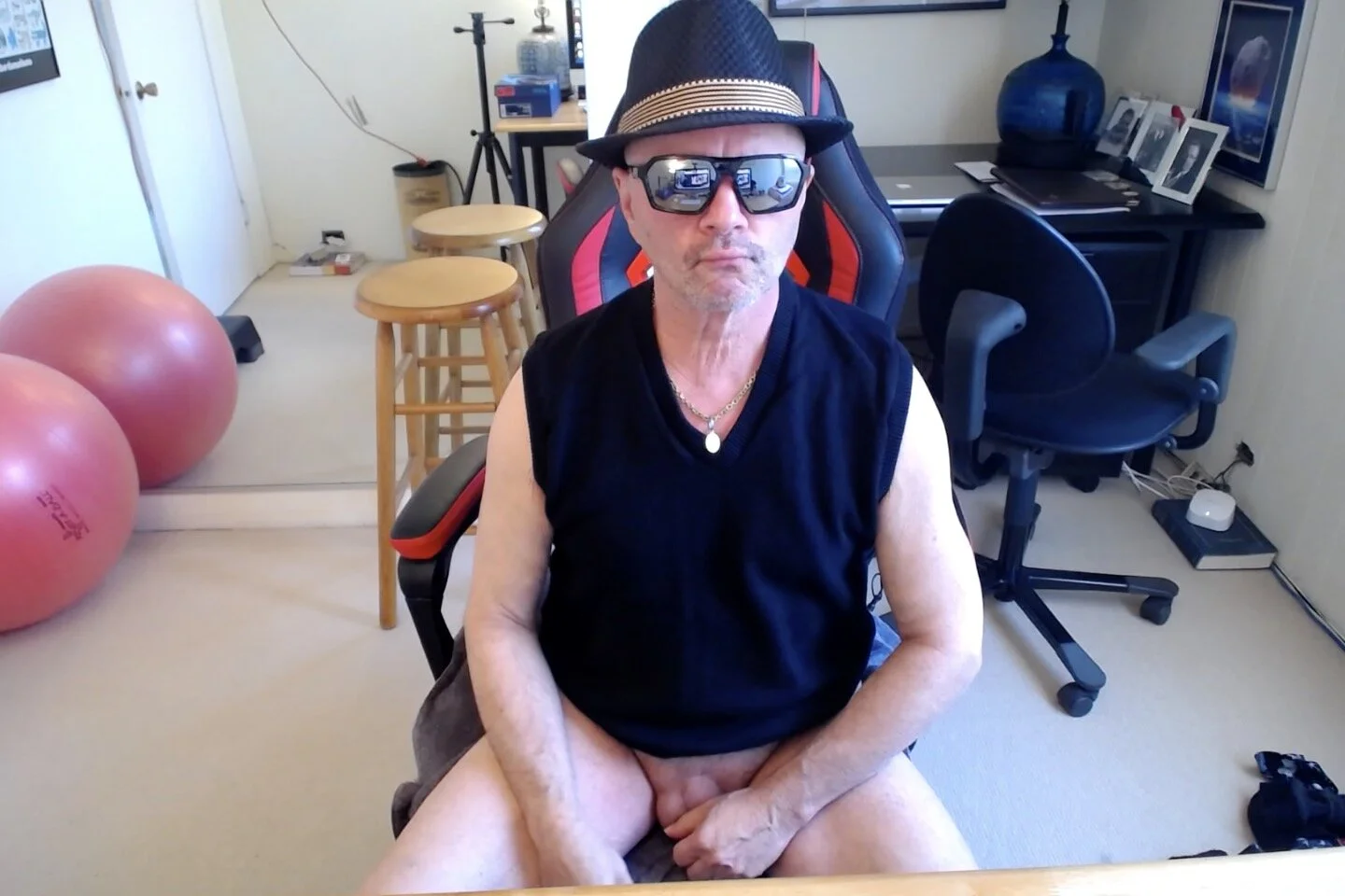 XXX Porn Photo of Nude hotdadbod 266