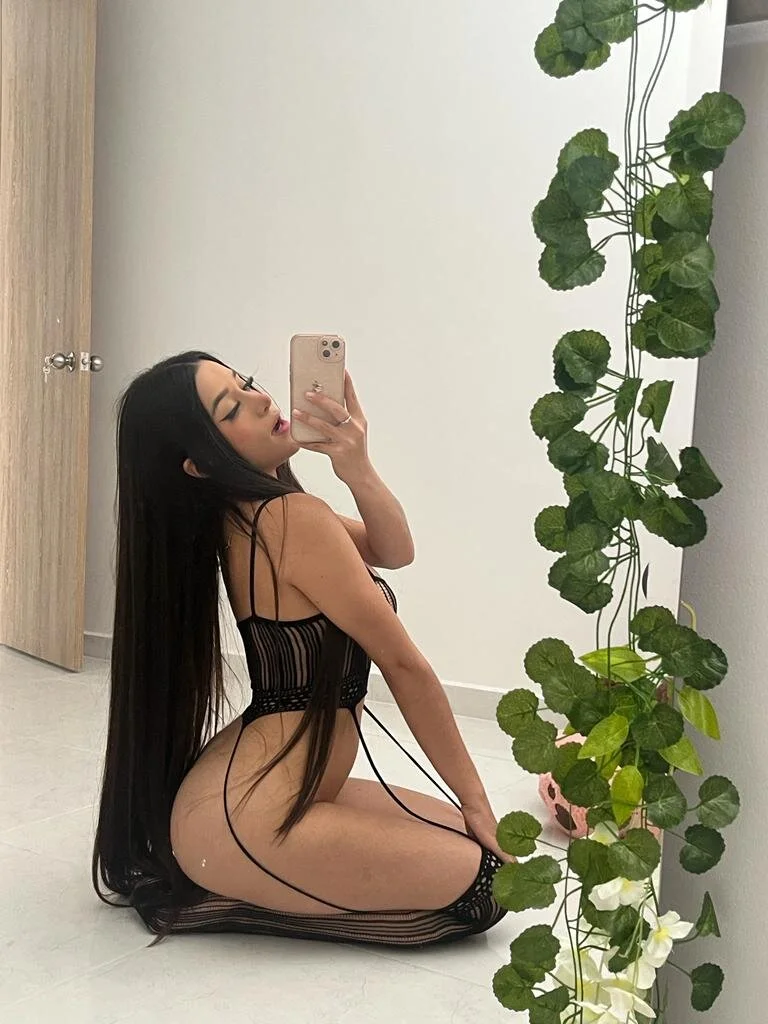 XXX Porn Photo of Nude ly_mor_ 8