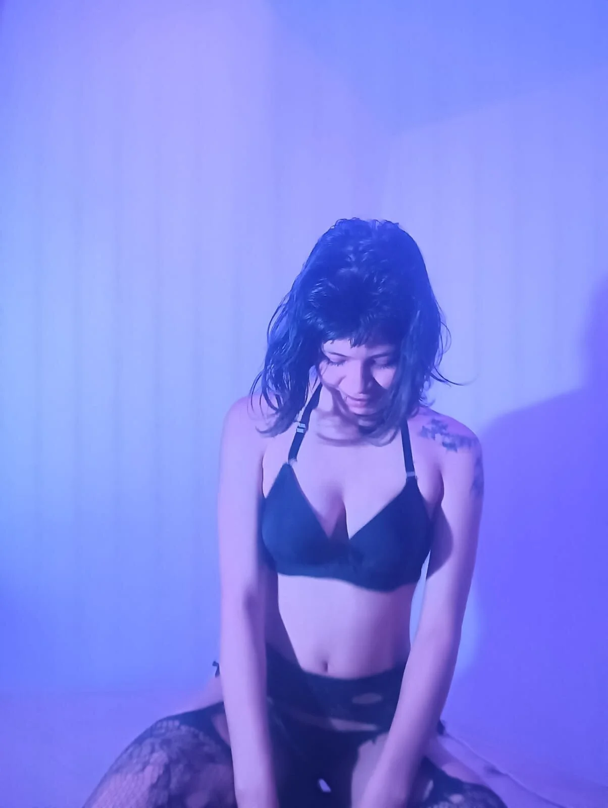 XXX Porn Photo of Nude i_am__kira 2