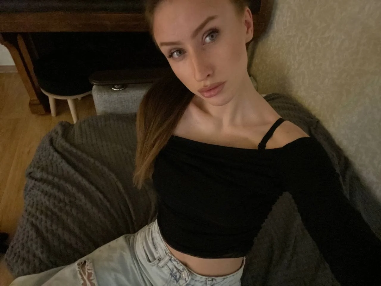 XXX Porn Photo of Nude EllieRough 6