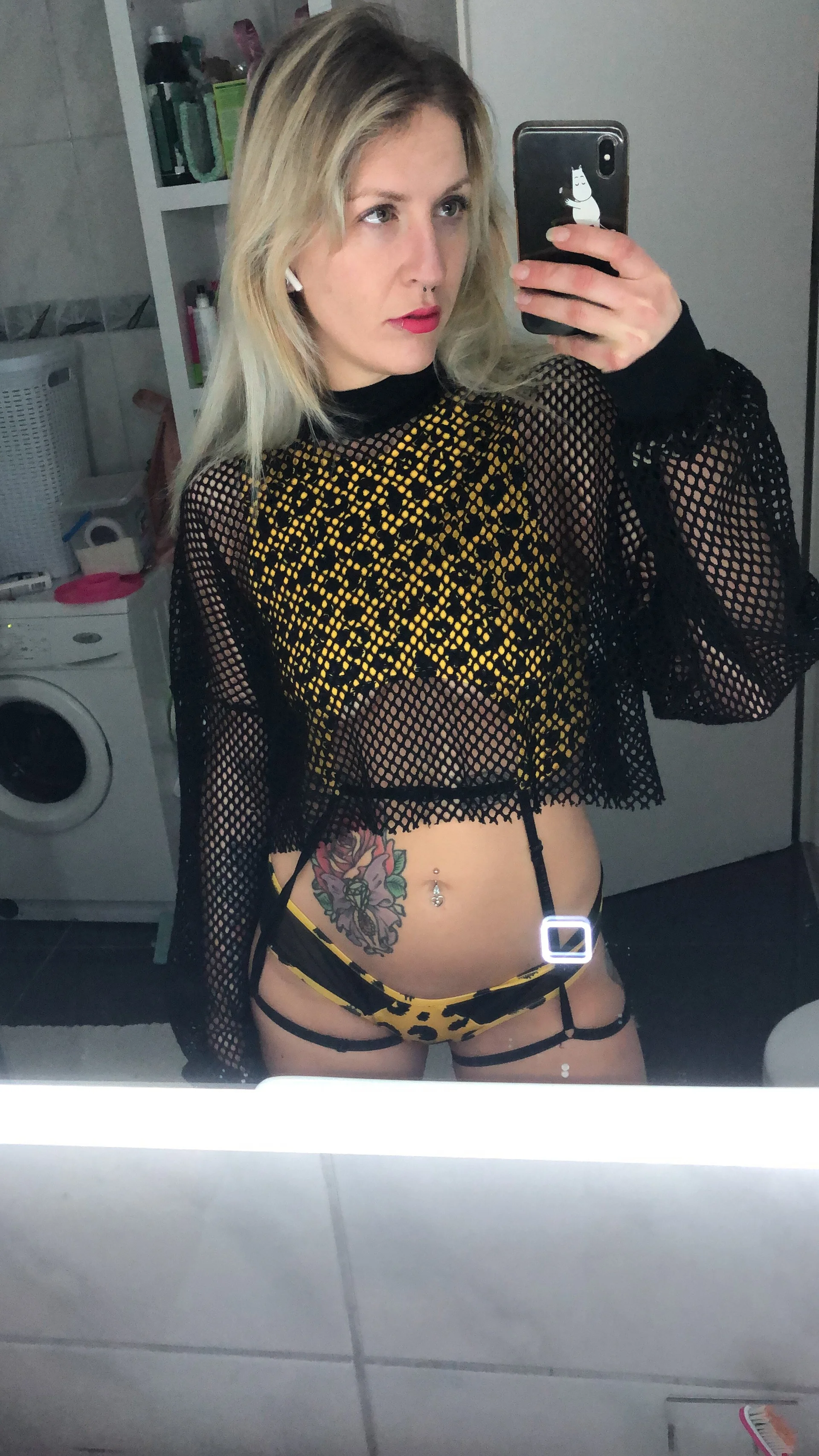 XXX Porn Photo of Nude AtomBlondy 5