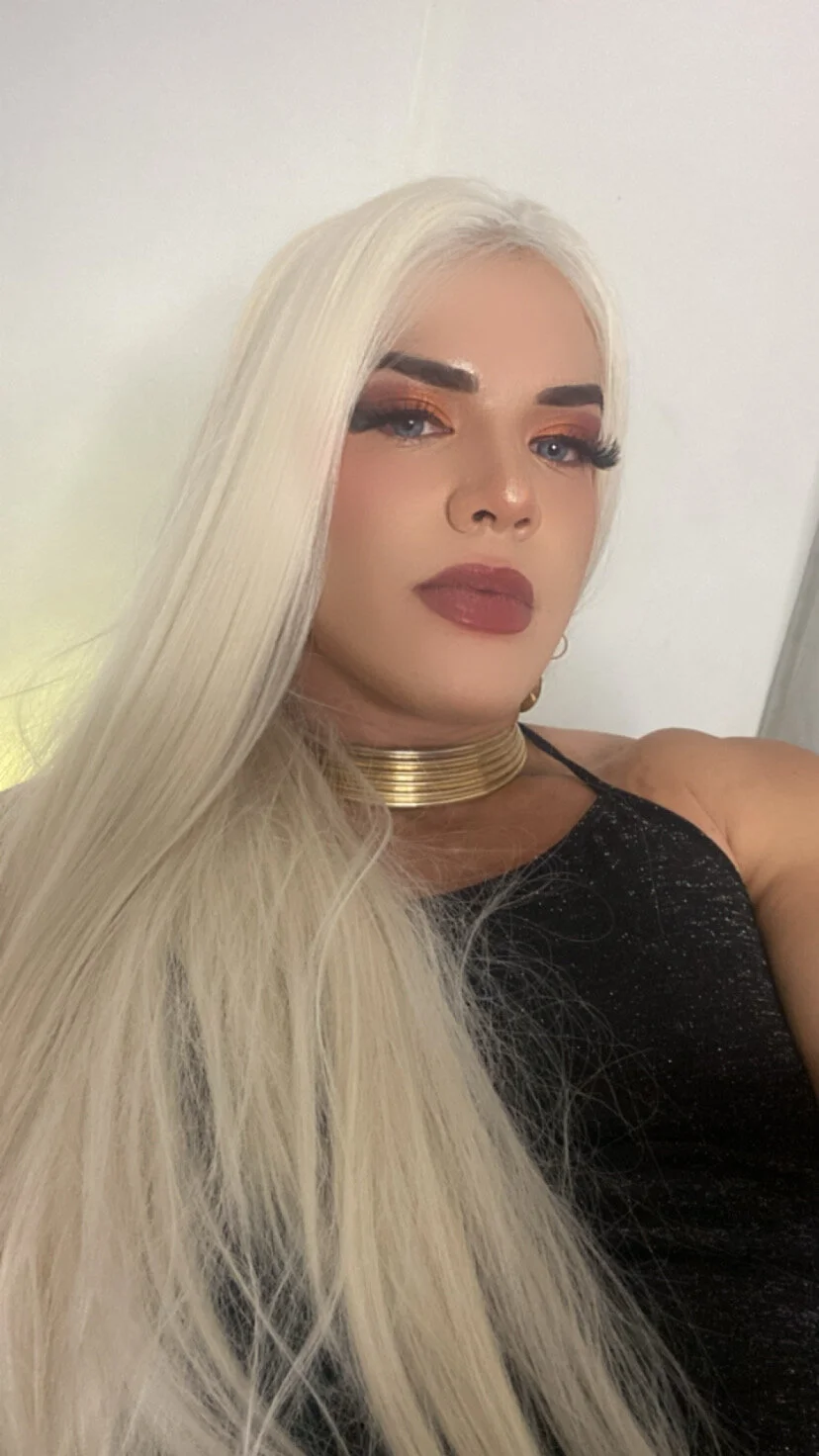 XXX Porn Photo of Nude isahilton1 18