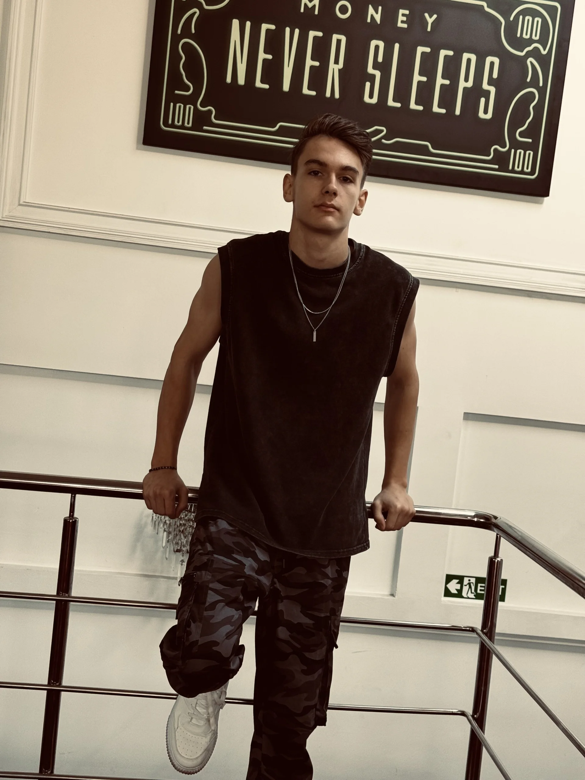 XXX Porn Photo of Nude BradyFlint 6