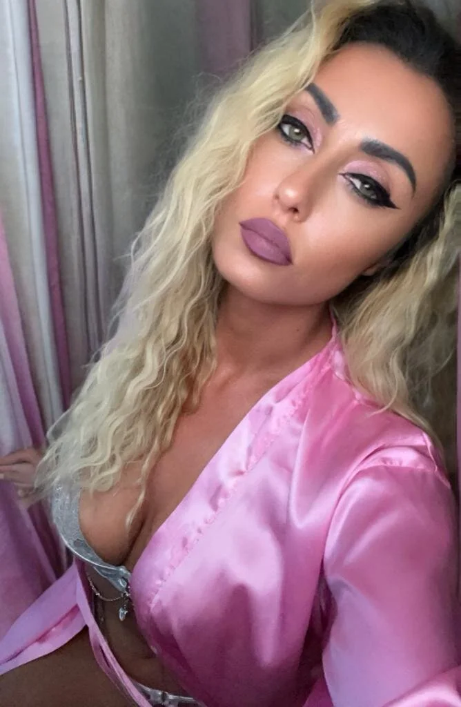 XXX Porn Photo of Nude LunaPercy 1