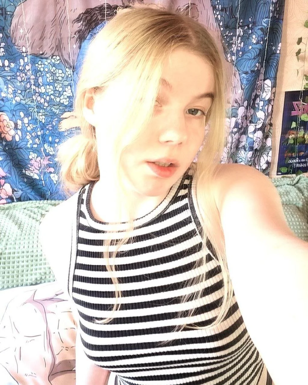 XXX Porn Photo of Nude Strawberry_juli 3