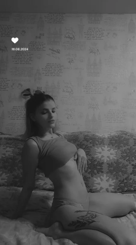 XXX Porn Photo of Nude AleksandraJames 12