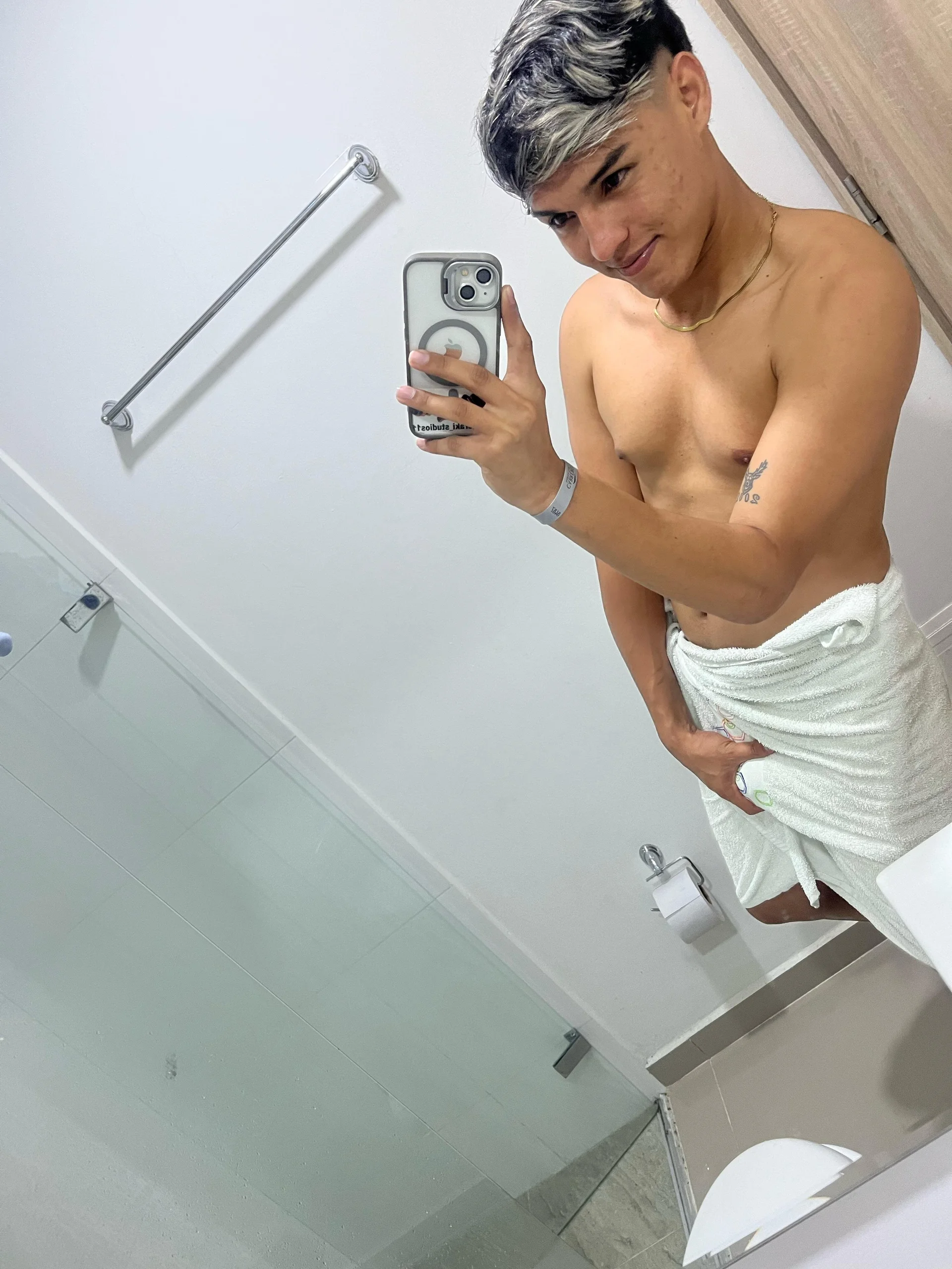 XXX Porn Photo of Nude ryan_carter08 13