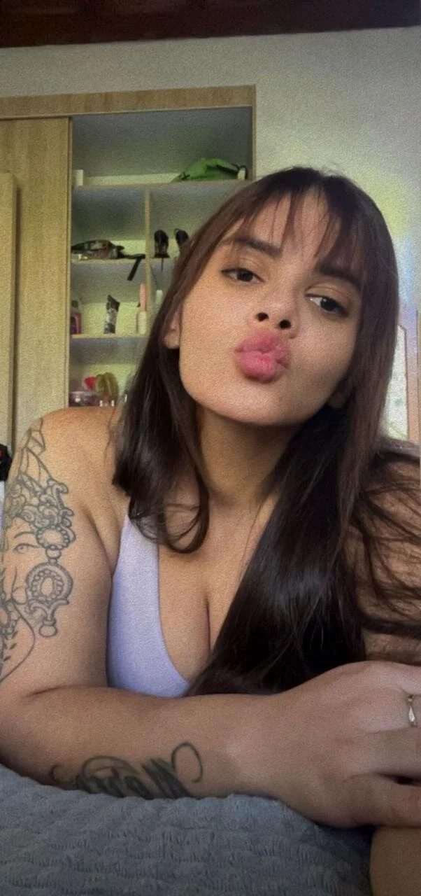 XXX Porn Photo of Nude vickvalencia2 3