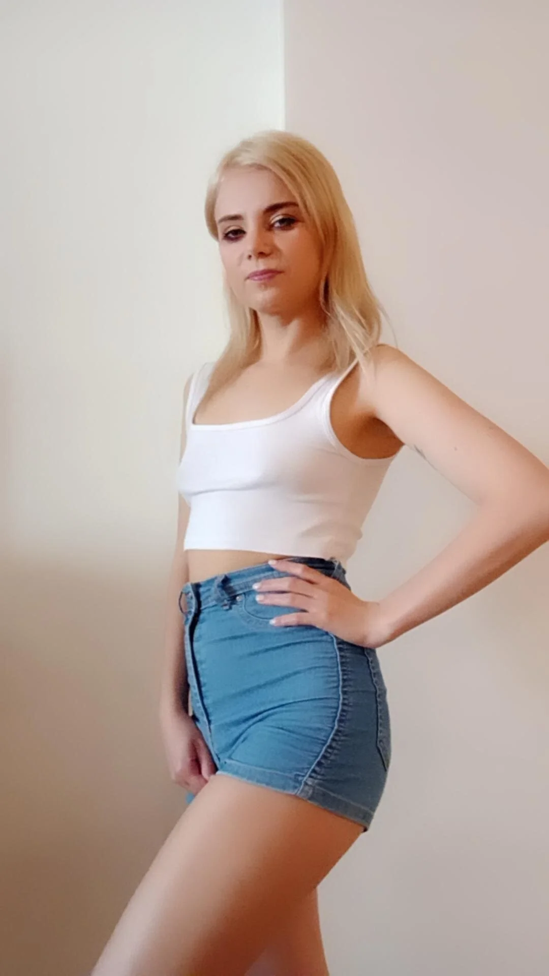 XXX Porn Photo of Nude lovebellagrey 5