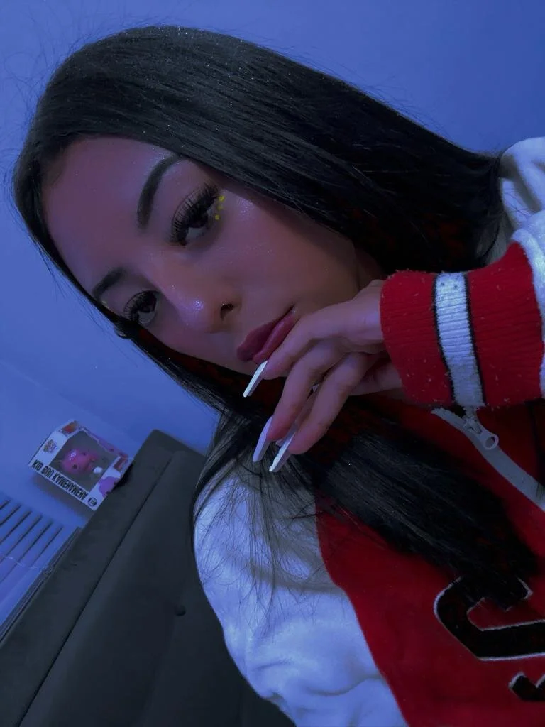 XXX Porn Photo of Nude billiee_brunette 4