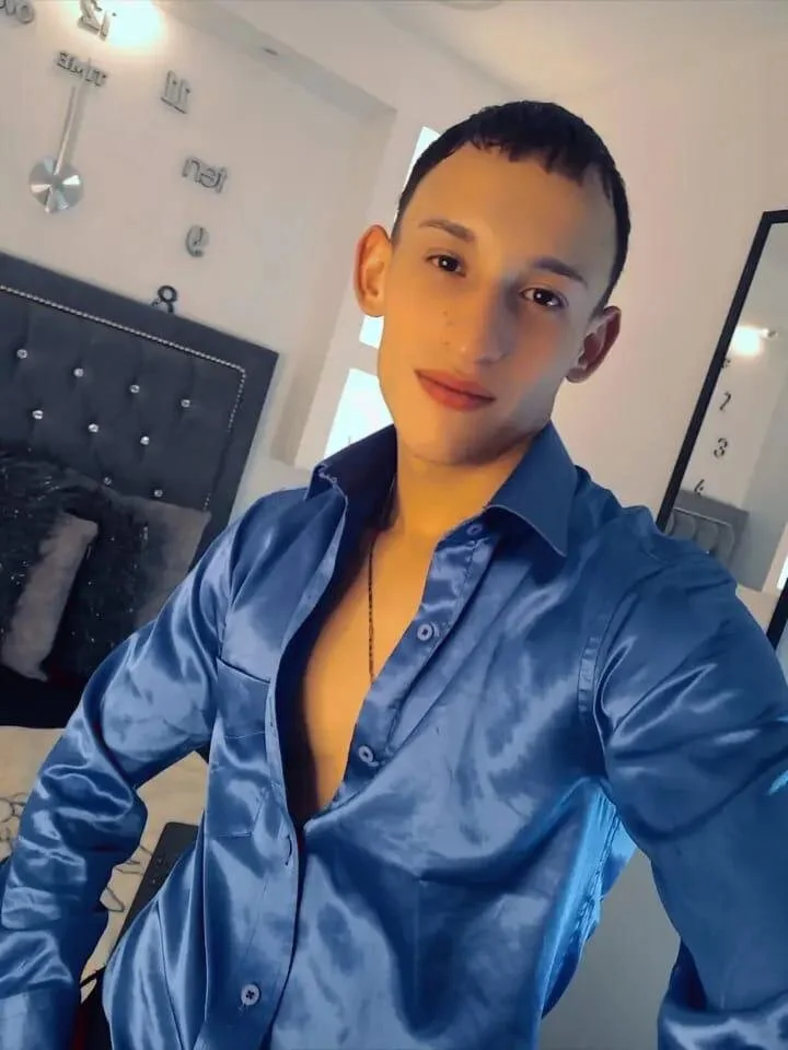 XXX Porn Photo of Nude Masterblue_hot 22