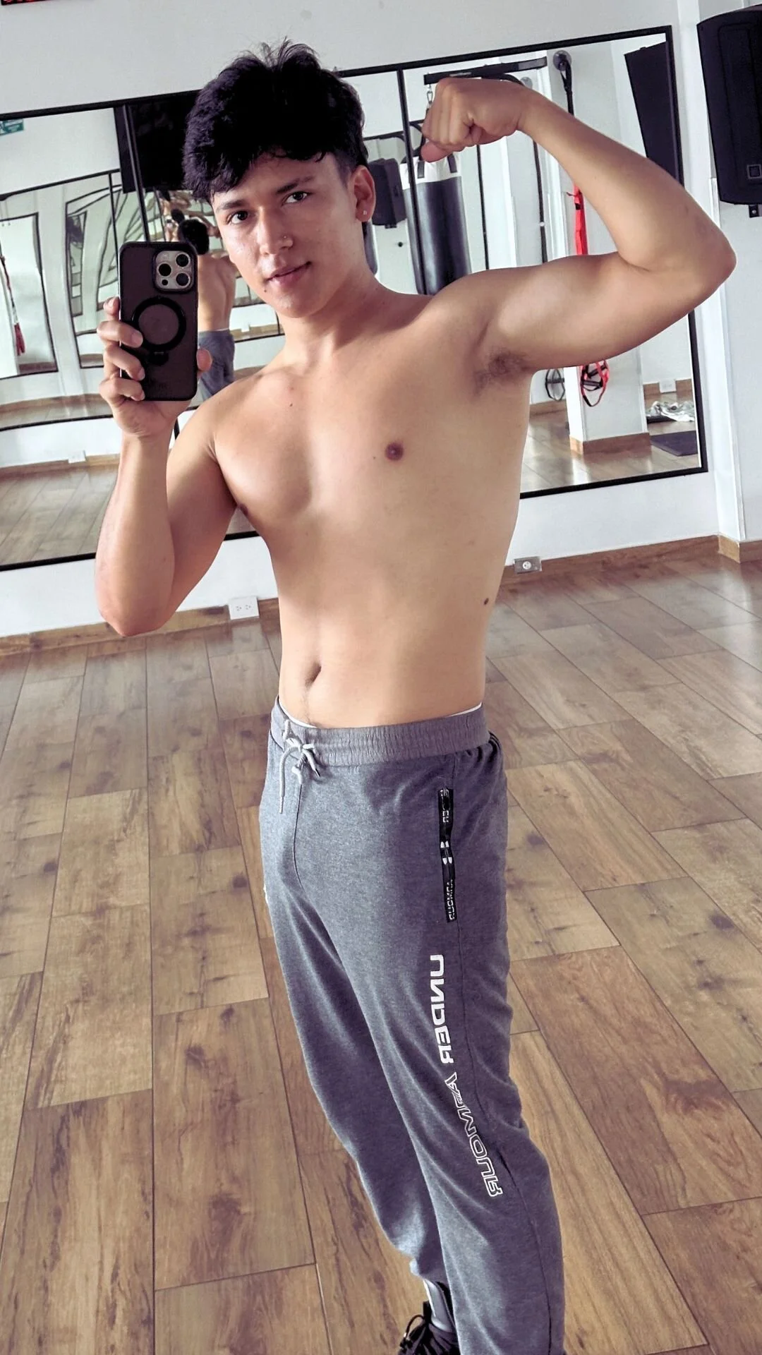 XXX Porn Photo of Nude Liam_Chameliam 69