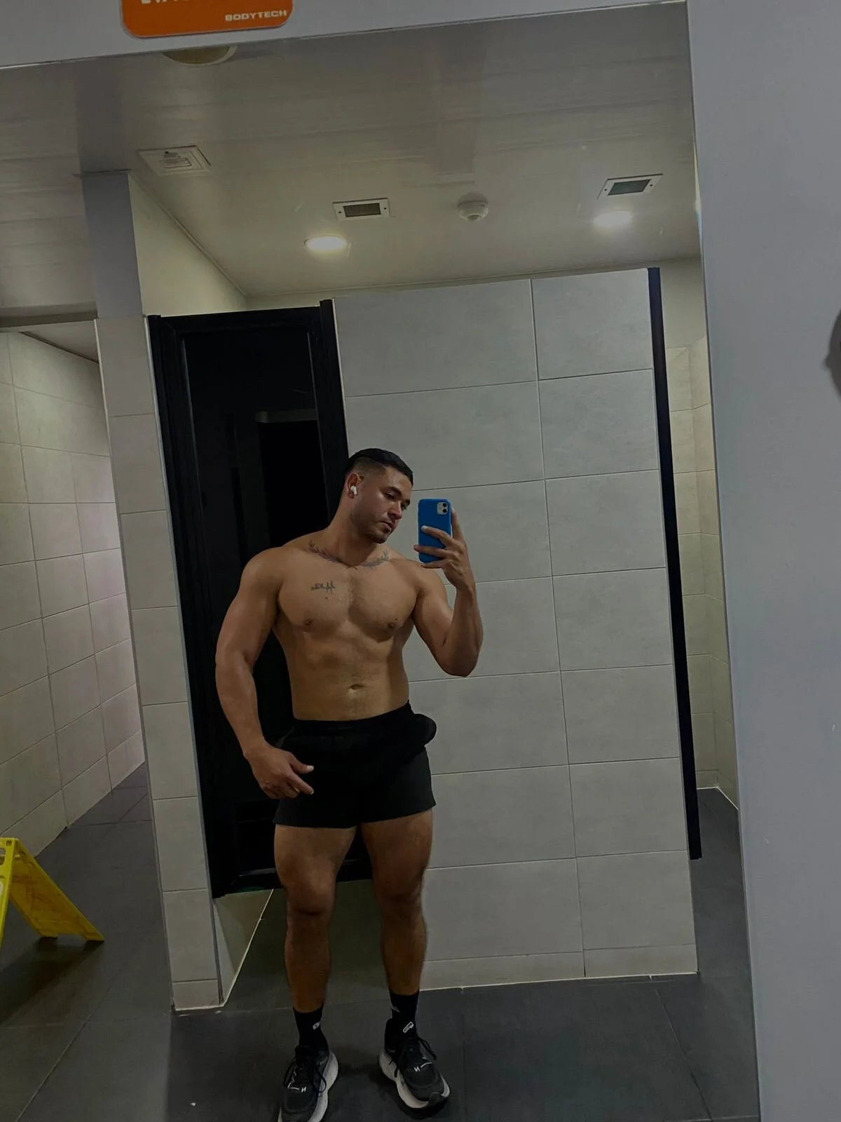 XXX Porn Photo of Nude amon_1998 2