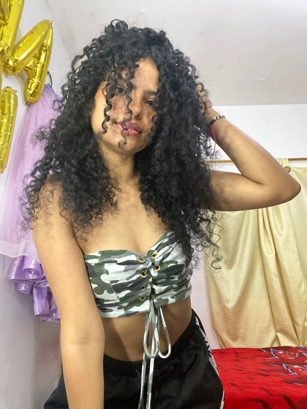 XXX Porn Photo of Nude Adut_Akech 3